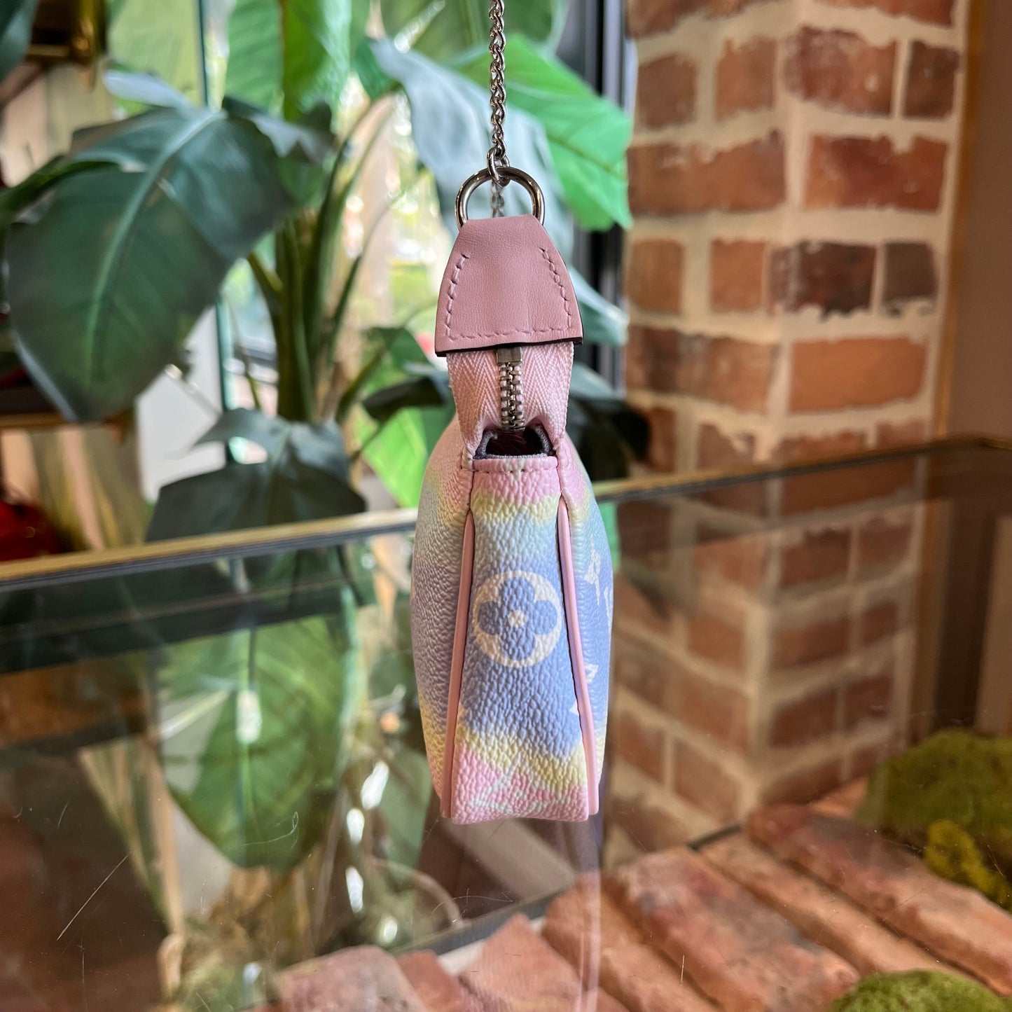 LOUIS VUITTON Pochette Accessories Mini Escale Pastel Crossbody