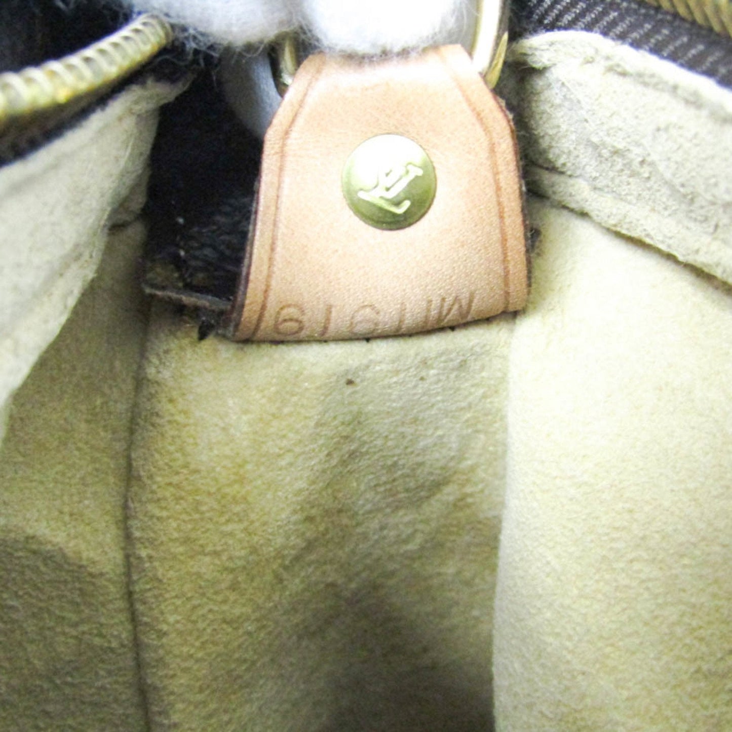 LOUIS VUITTON Looping GM Shoulder Bag