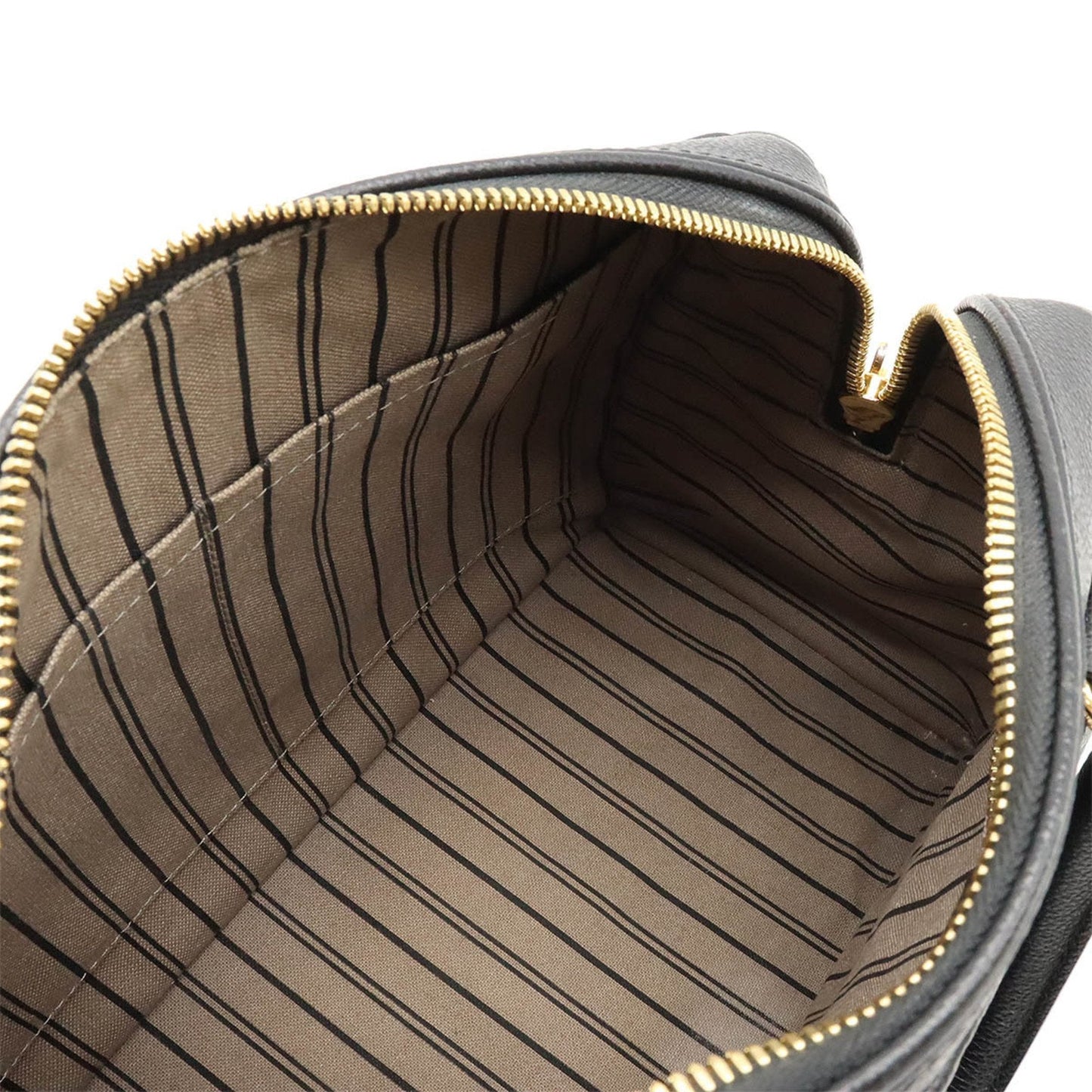 LOUIS VUITTON Shoulder Bag