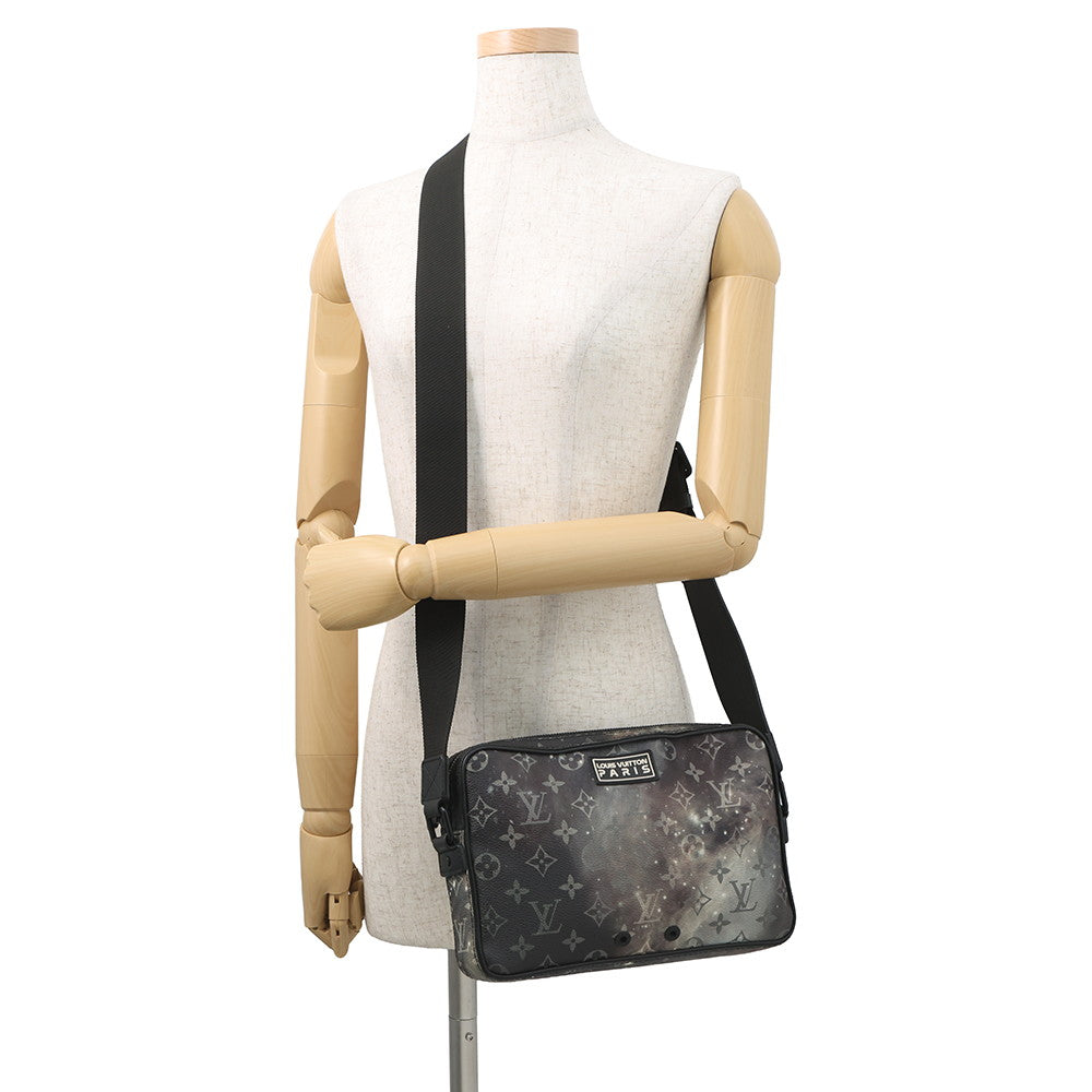 LOUIS VUITTON Alpha Messenger NoirM44165 Monogram Galaxy