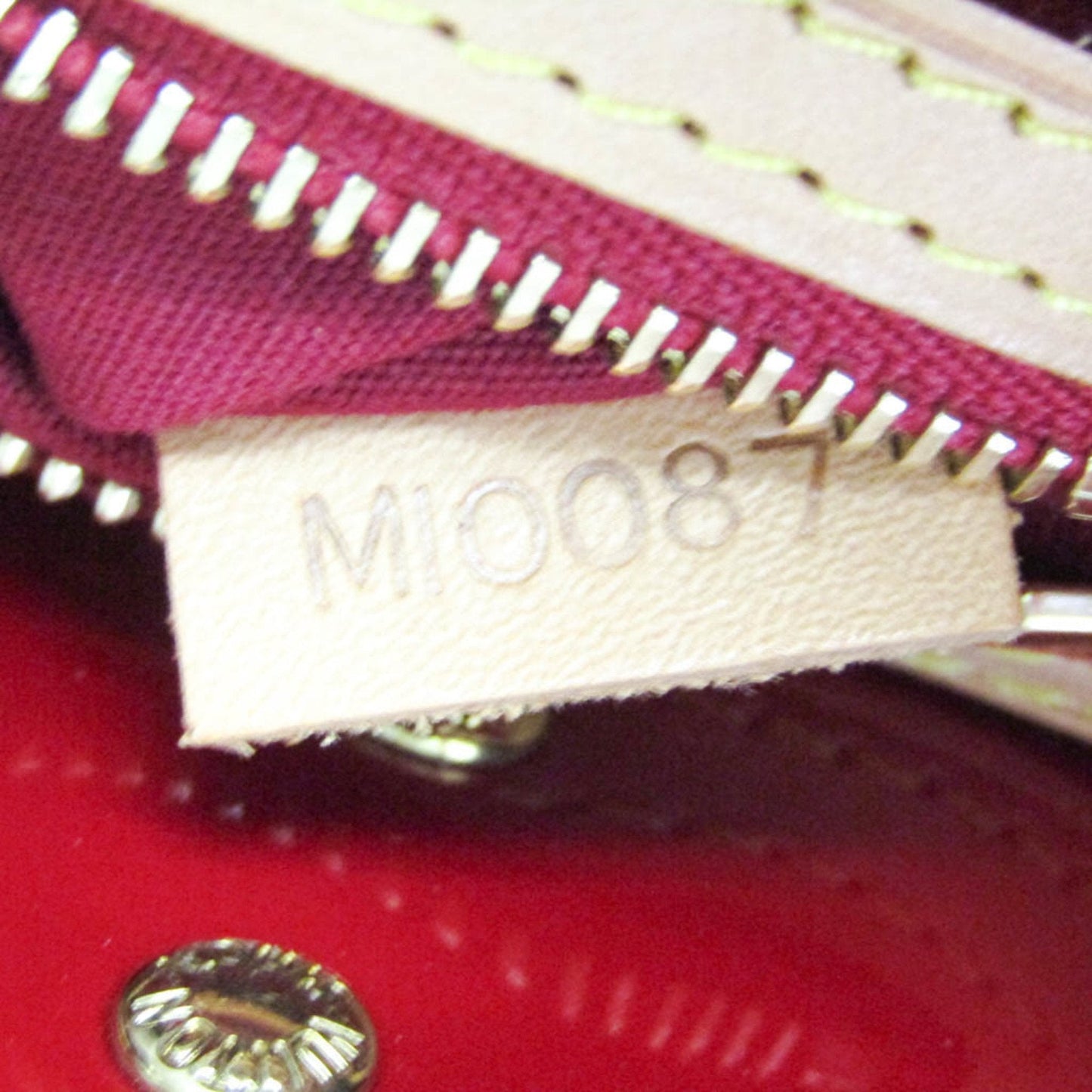 LOUIS VUITTON Reade Handbag