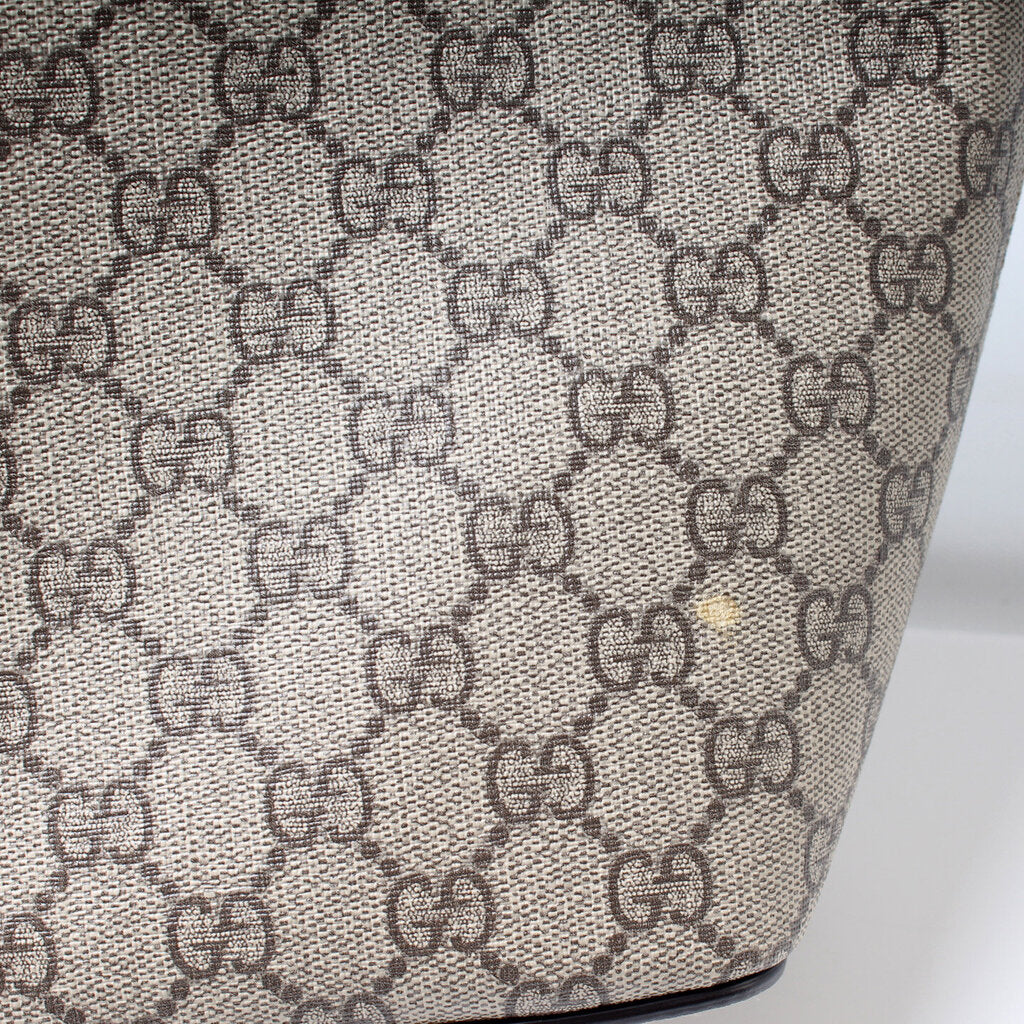 Gucci 415721 GG Supreme Tote Bag
