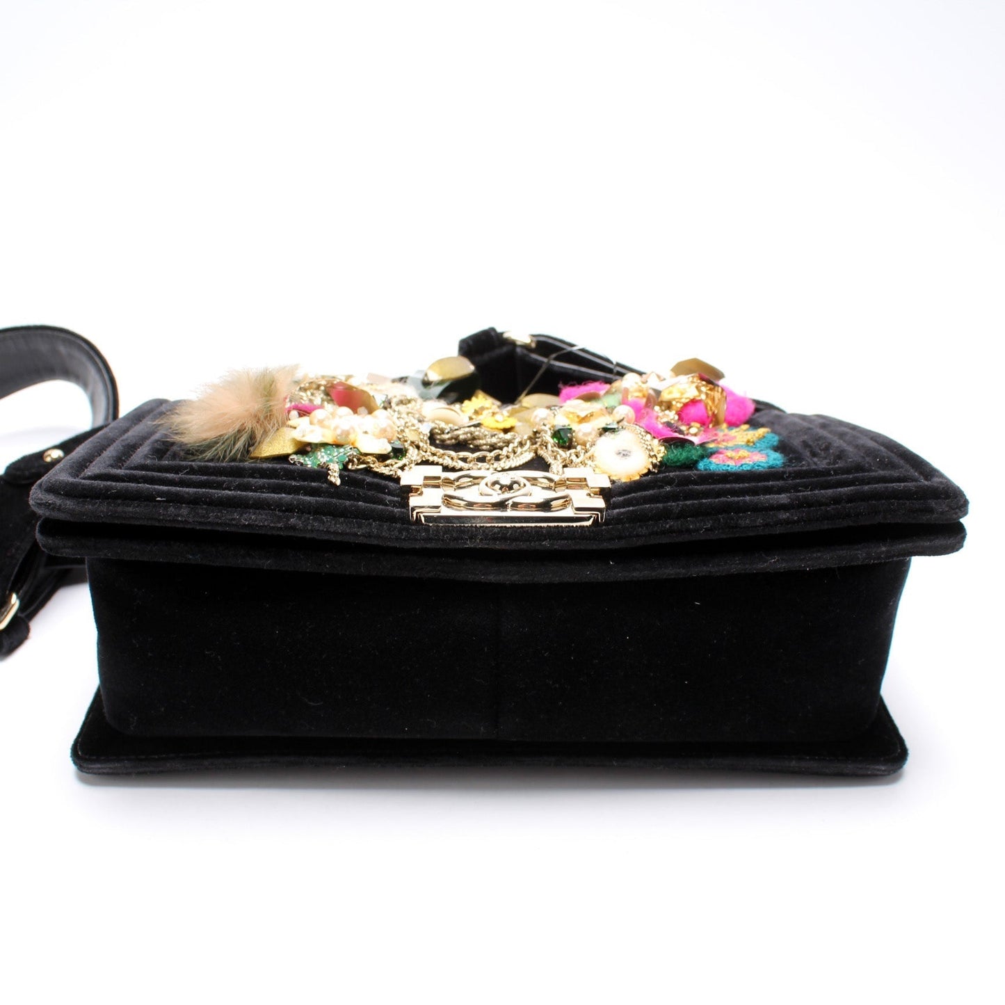 Chanel Metiers D'Art Boy Flap Velvet 21M Bag