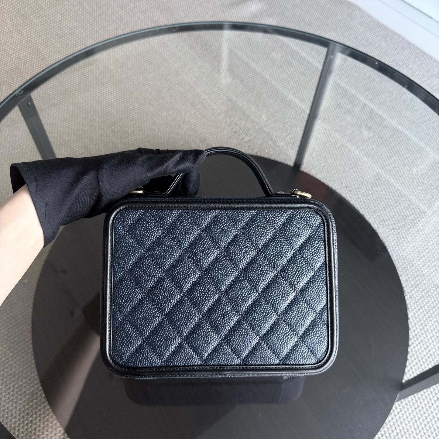 Chanel Filigree Vanity Case Medium - Caviar 21CM Grained Calfskin Dark Navy Blue Gold Hardware Series 24