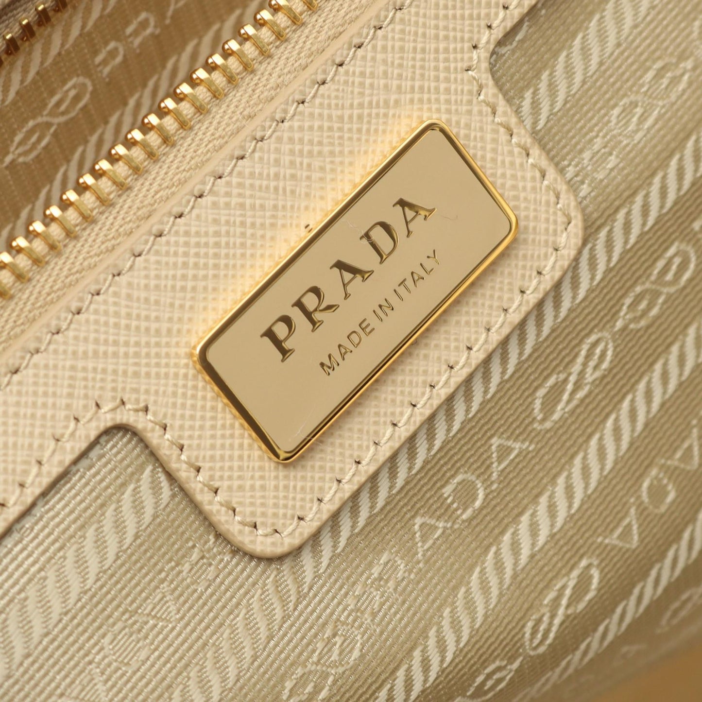 Prada Re-Edition 1978 TESSUTO+SAFFIANO Tote Bag
