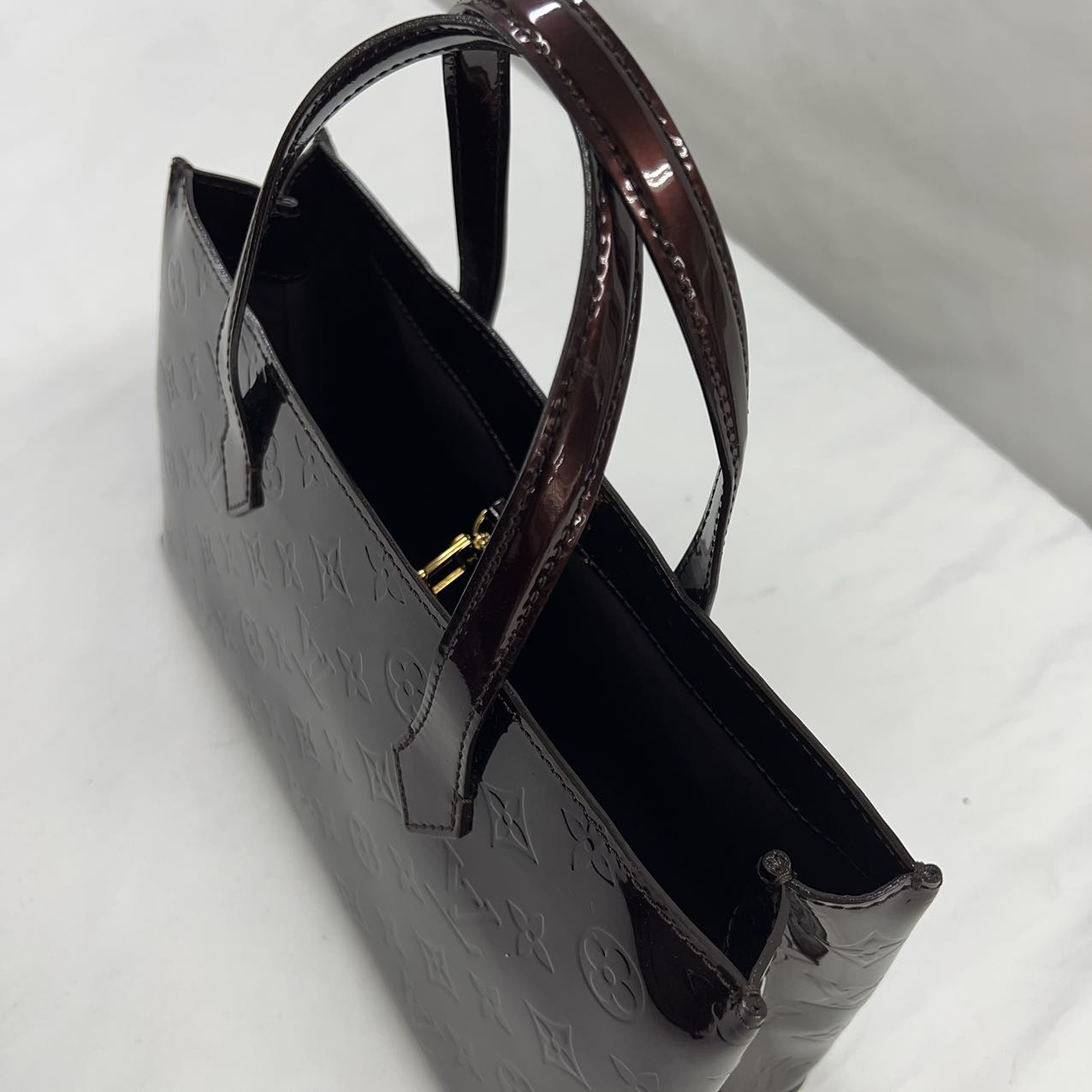 LOUIS VUITTON Vernis Wilshire PM