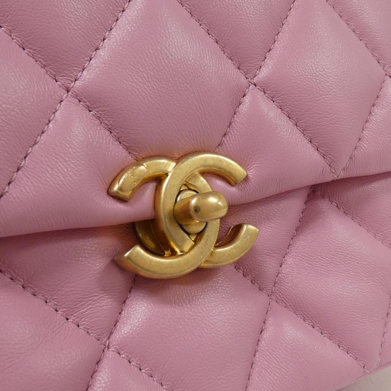 Chanel AS3205 Lambskin Shoulder Bag