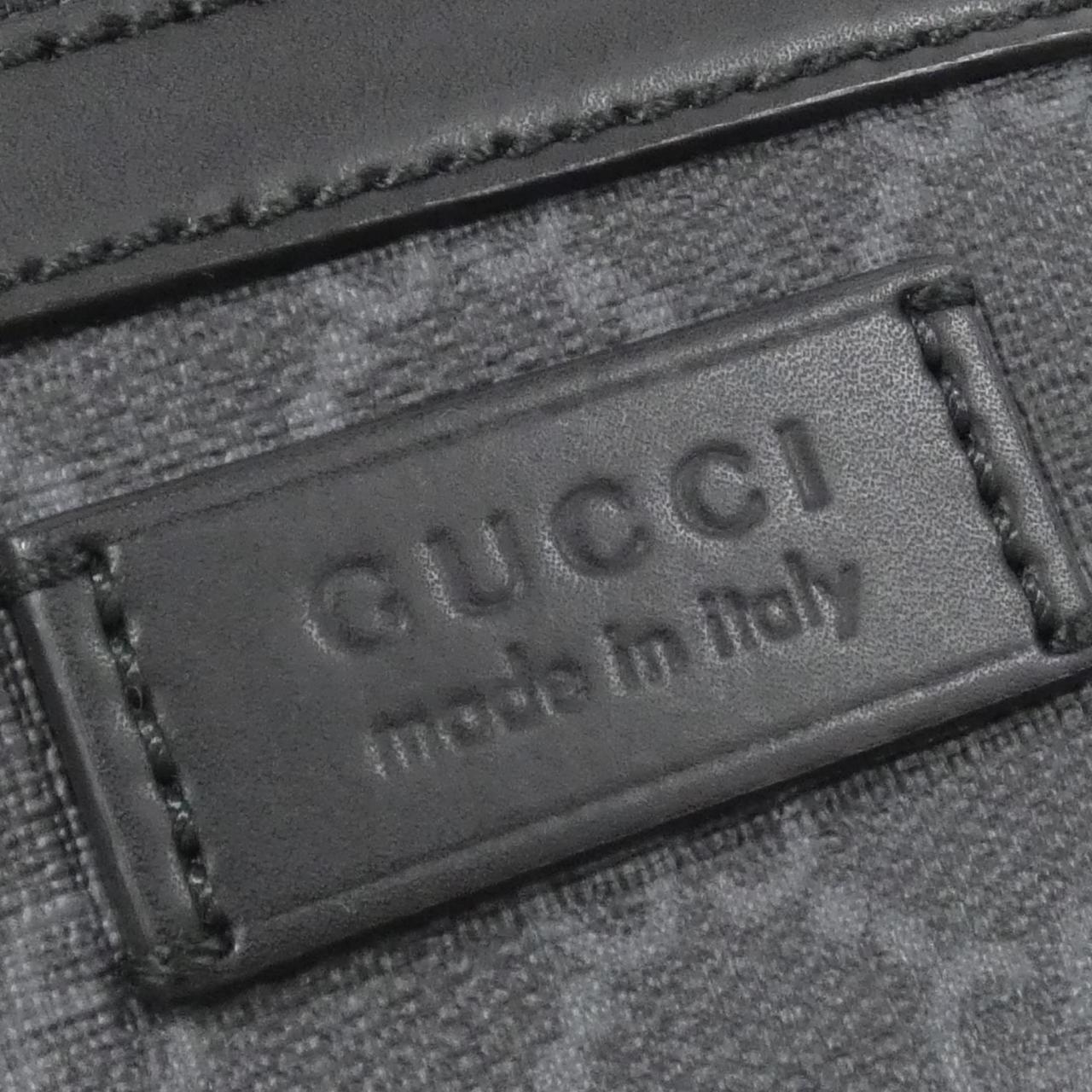 Gucci GG Supreme Shoulder Bag