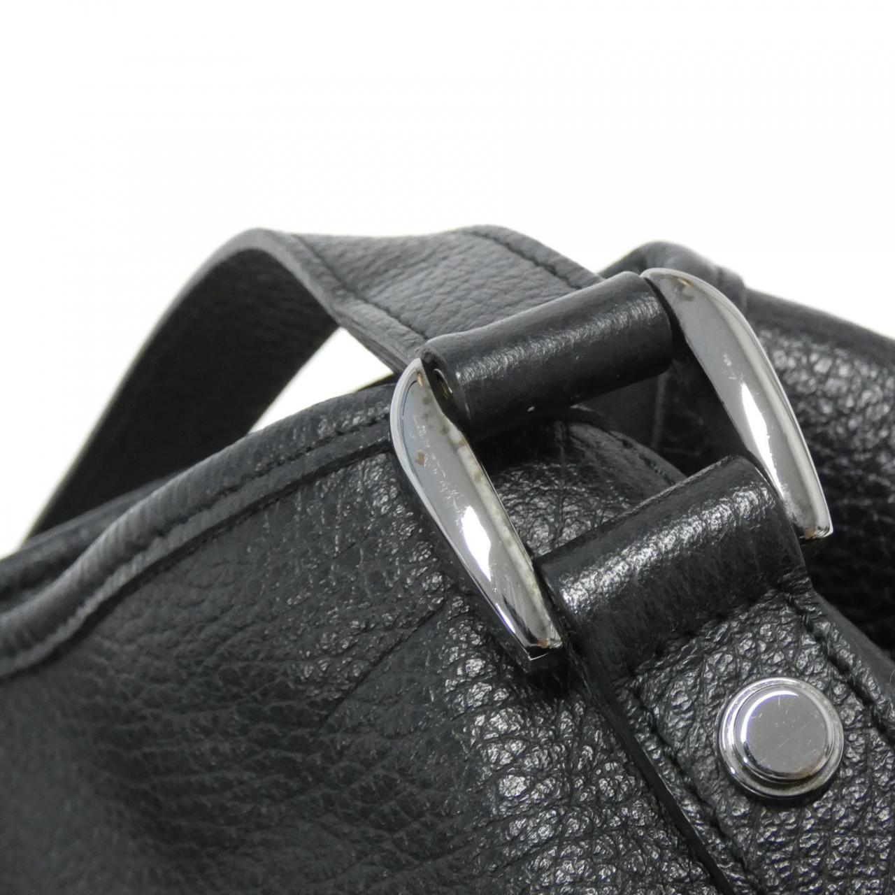 Gucci Leather Shoulder Bag