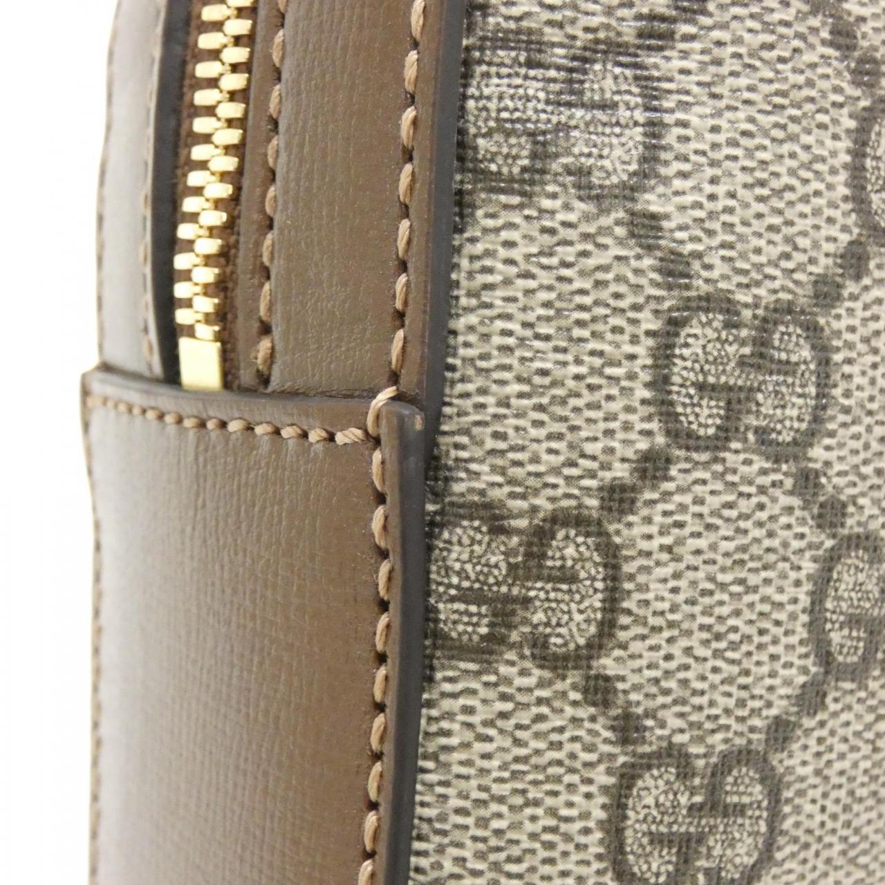 Gucci GG Supreme Canvas Shoulder Bag
