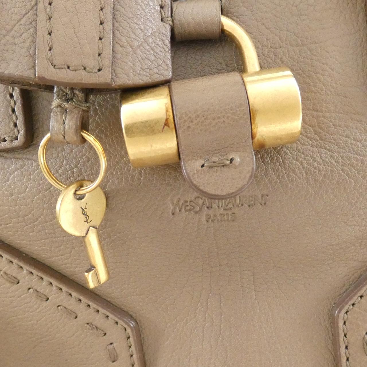 Saint Laurent Weekly M Leather Boston Bag