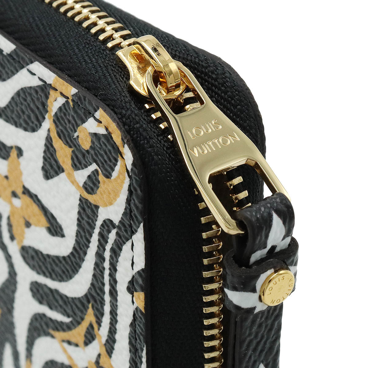 Louis vuitton Monogram Jungle Zippy Coinpass Round Fassner Coincase Ivory M67879