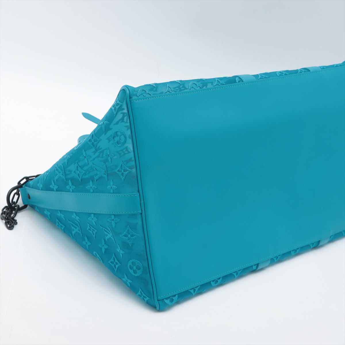 Louis Vuitton Keepall Ultra Limited Edition Triangle Monogram Mesh 50 Turquoise