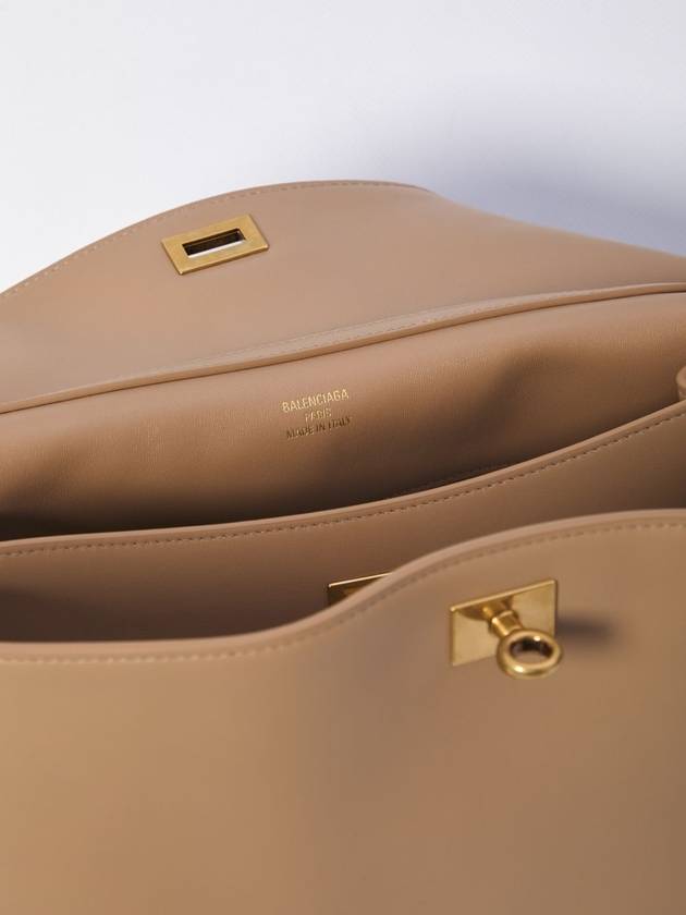 Luxury Balenciaga Trending 2026 Medium Rodeo bag