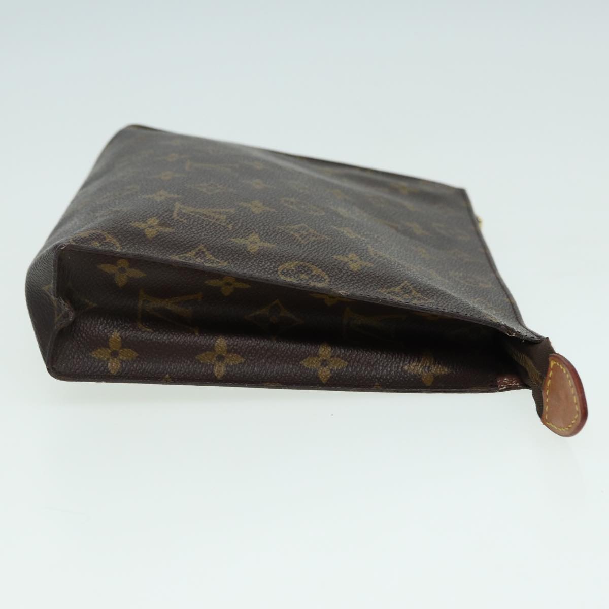 LOUIS VUITTON Monogram Poche Toilette 26 Pouch M47542 LV Auth 84115