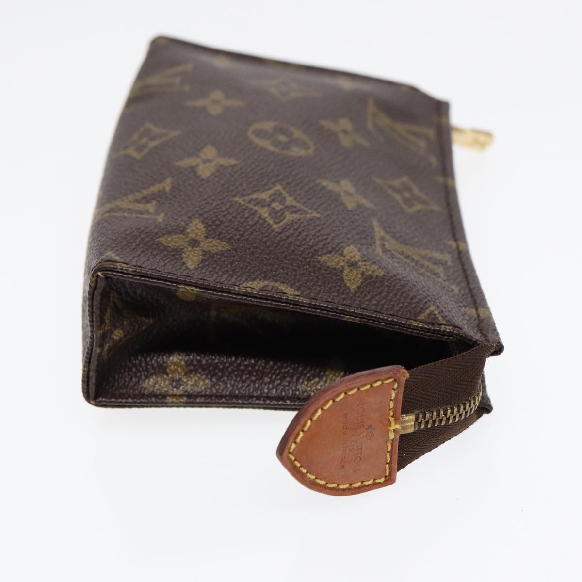 LOUIS VUITTON Monogram Poche Toilette 15 Pouch LV Auth