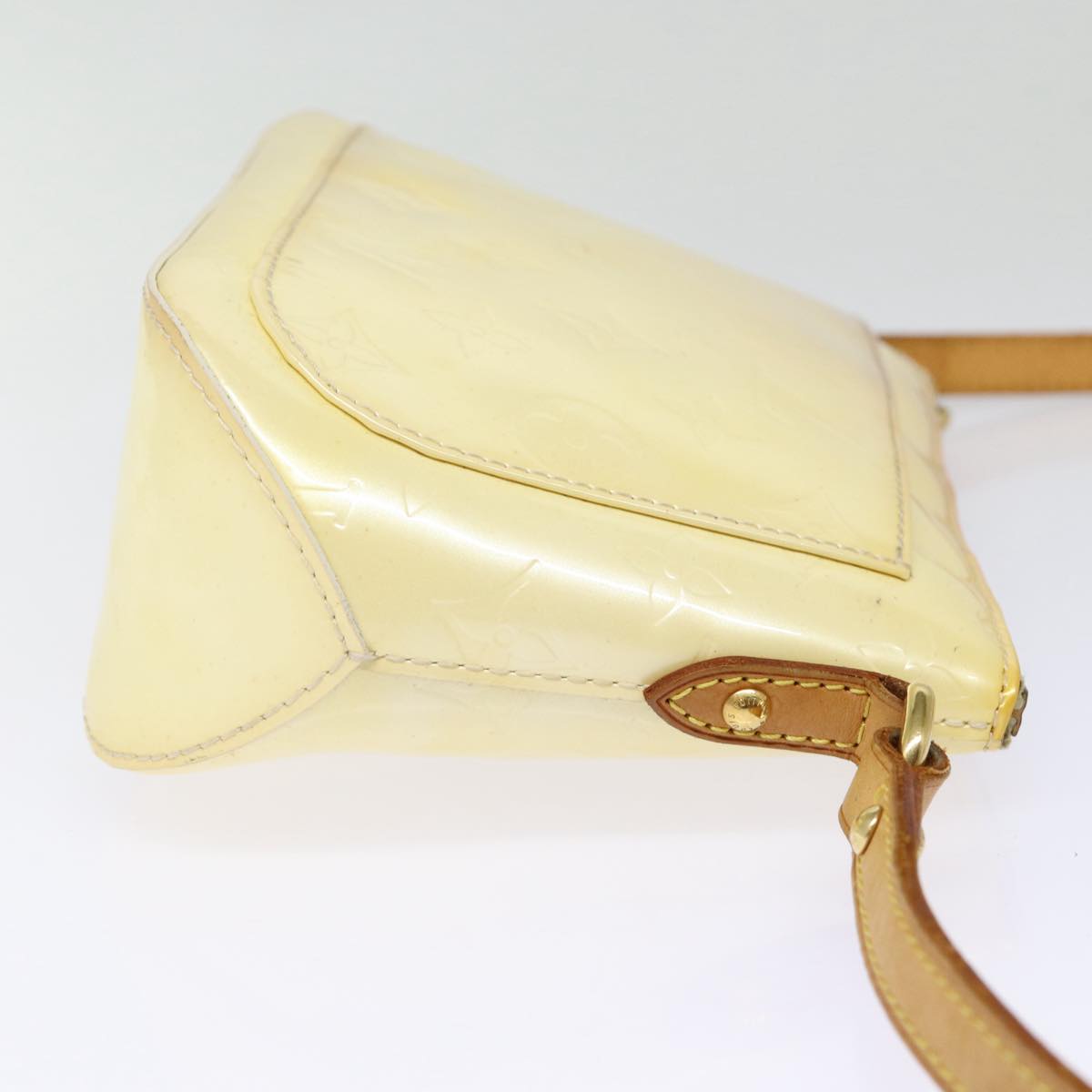 LOUIS VUITTON Monogram Vernis Minna Street Shoulder Bag Perle Auth