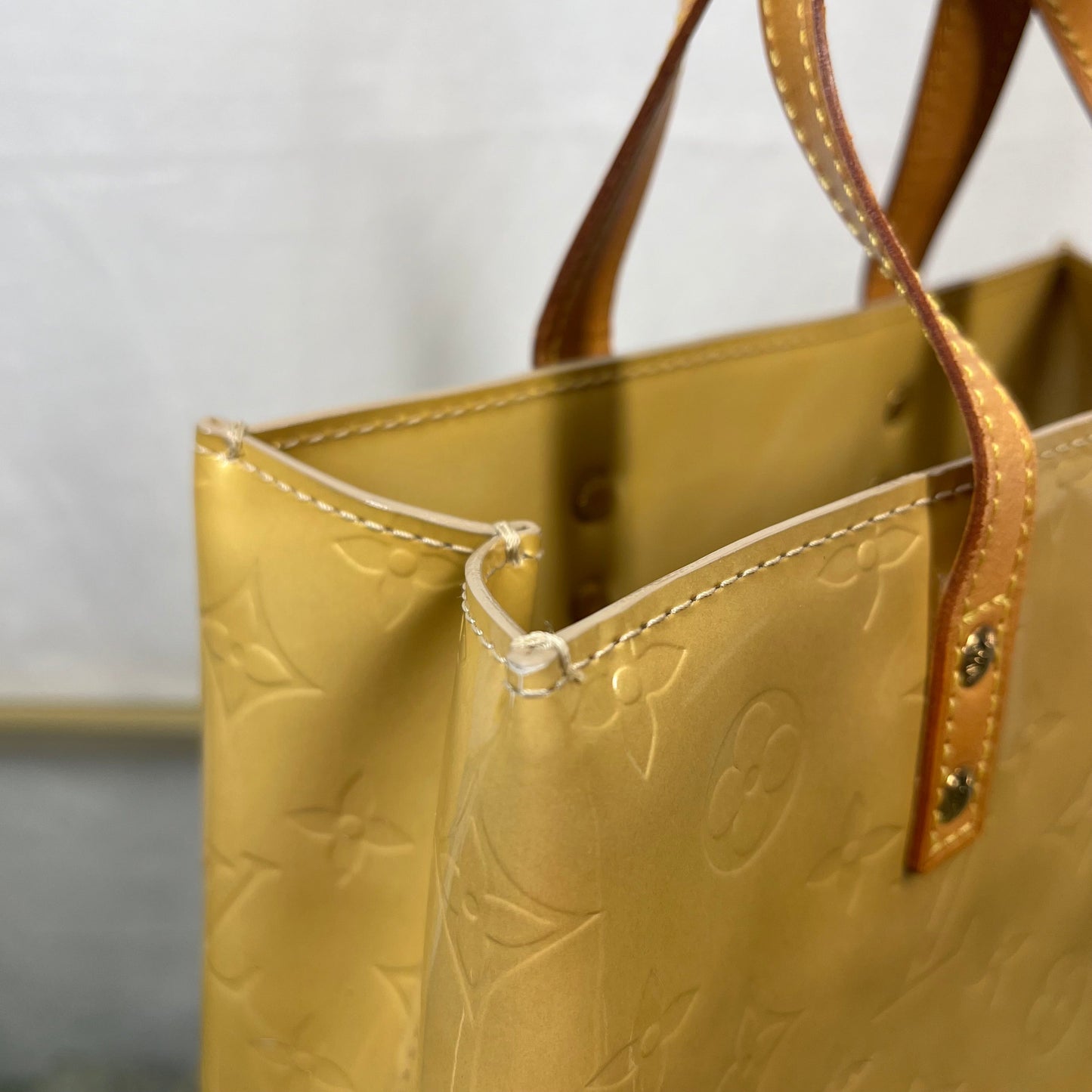 LOUIS VUITTON Reed PM Yellow Beige Top Handle Crossbody