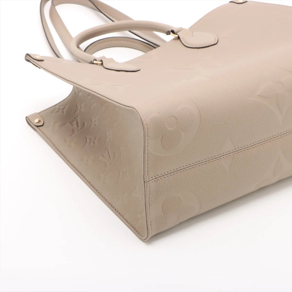 Louis Vuitton Beige Monogram Empreinte Leather OnTheGo MM Clearance Sale