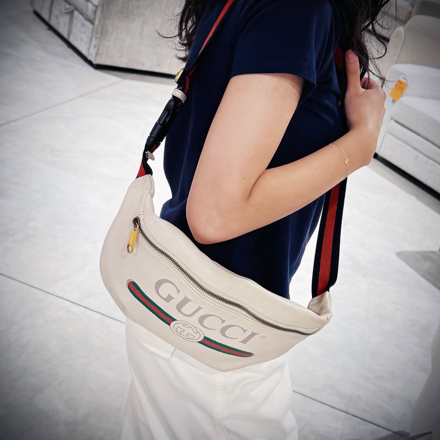 Gucci Uni Small Logo Print White Leather Messenger Belt Bag TWS