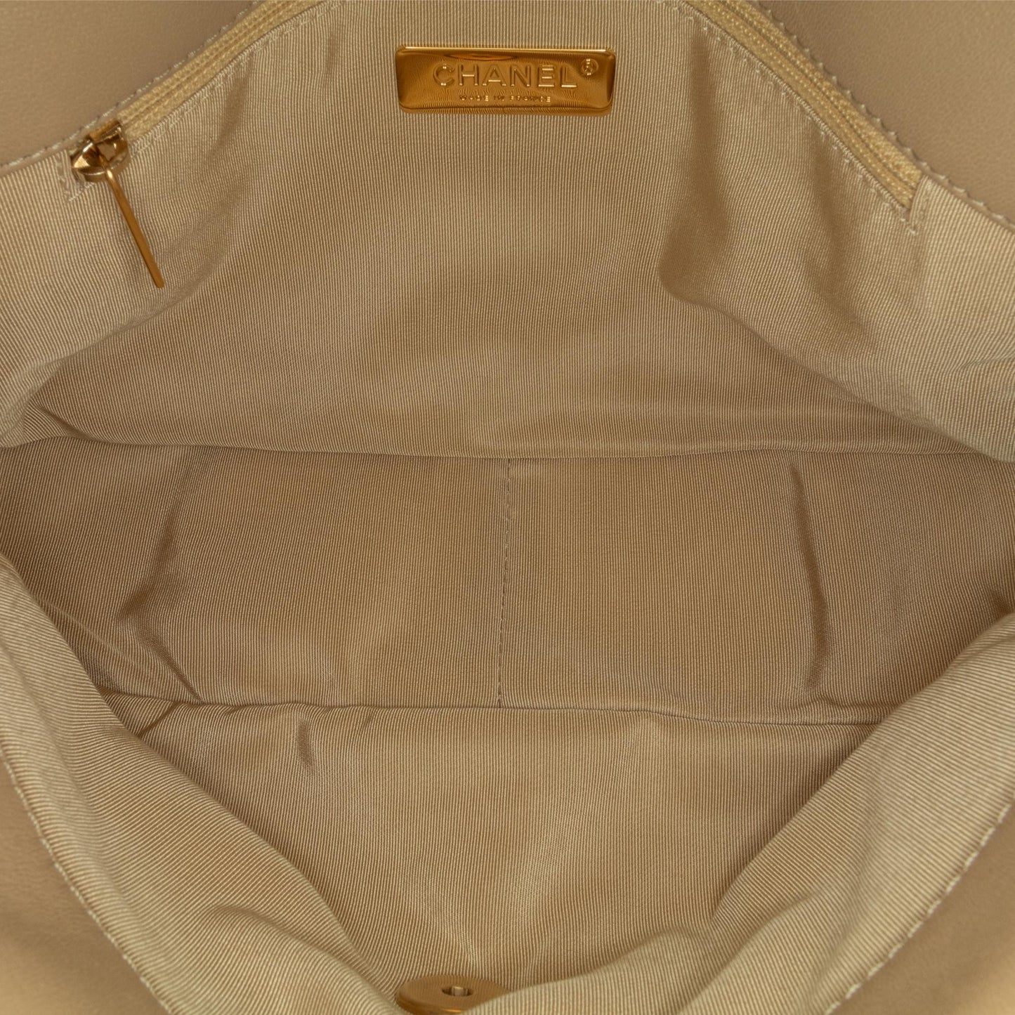 Chanel Large Lambskin 19 Flap (SHG-vGvWsz) Shoulder Bag