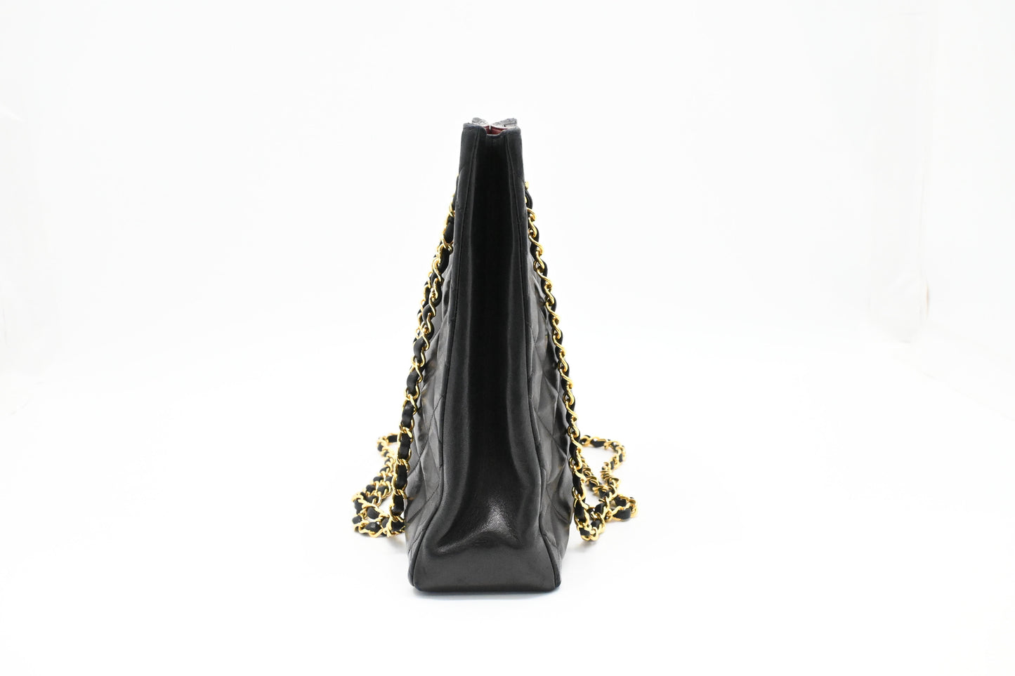 Chanel Shoulder Bag in Black Mattelassé Leather