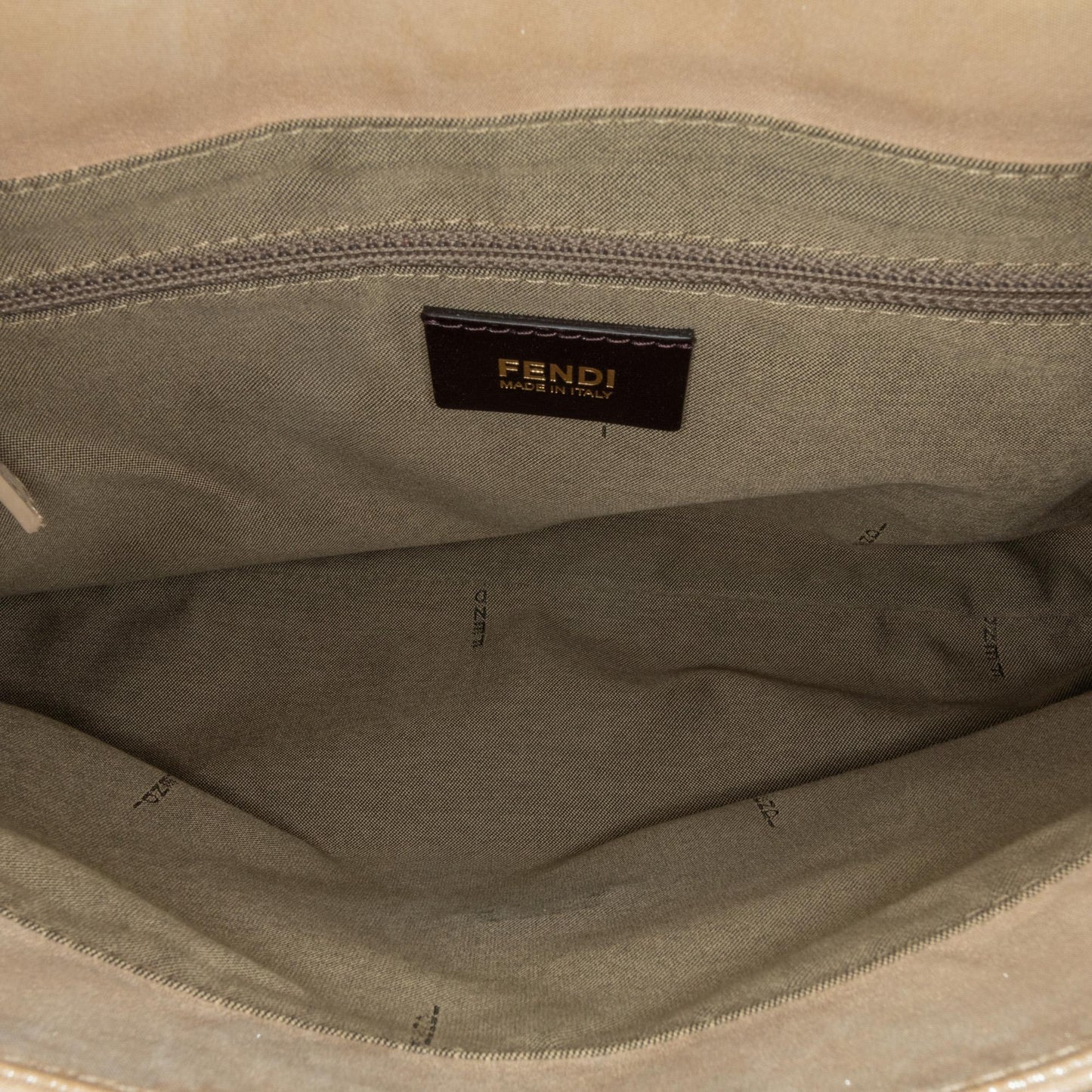 Fendi Mia Leather Shoulder Bag (SHG-5mLBh1)