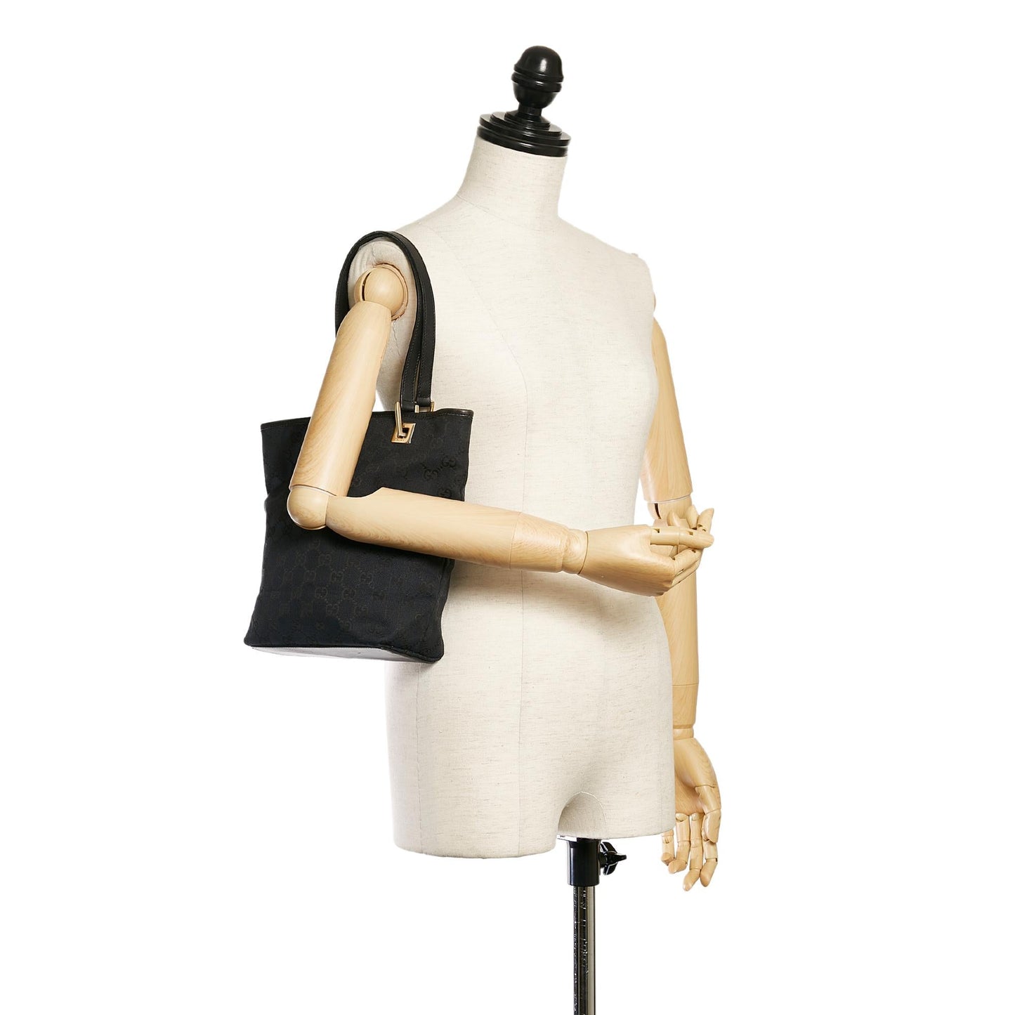 Gucci GG Canvas Shoulder Bag (SHG-29000)