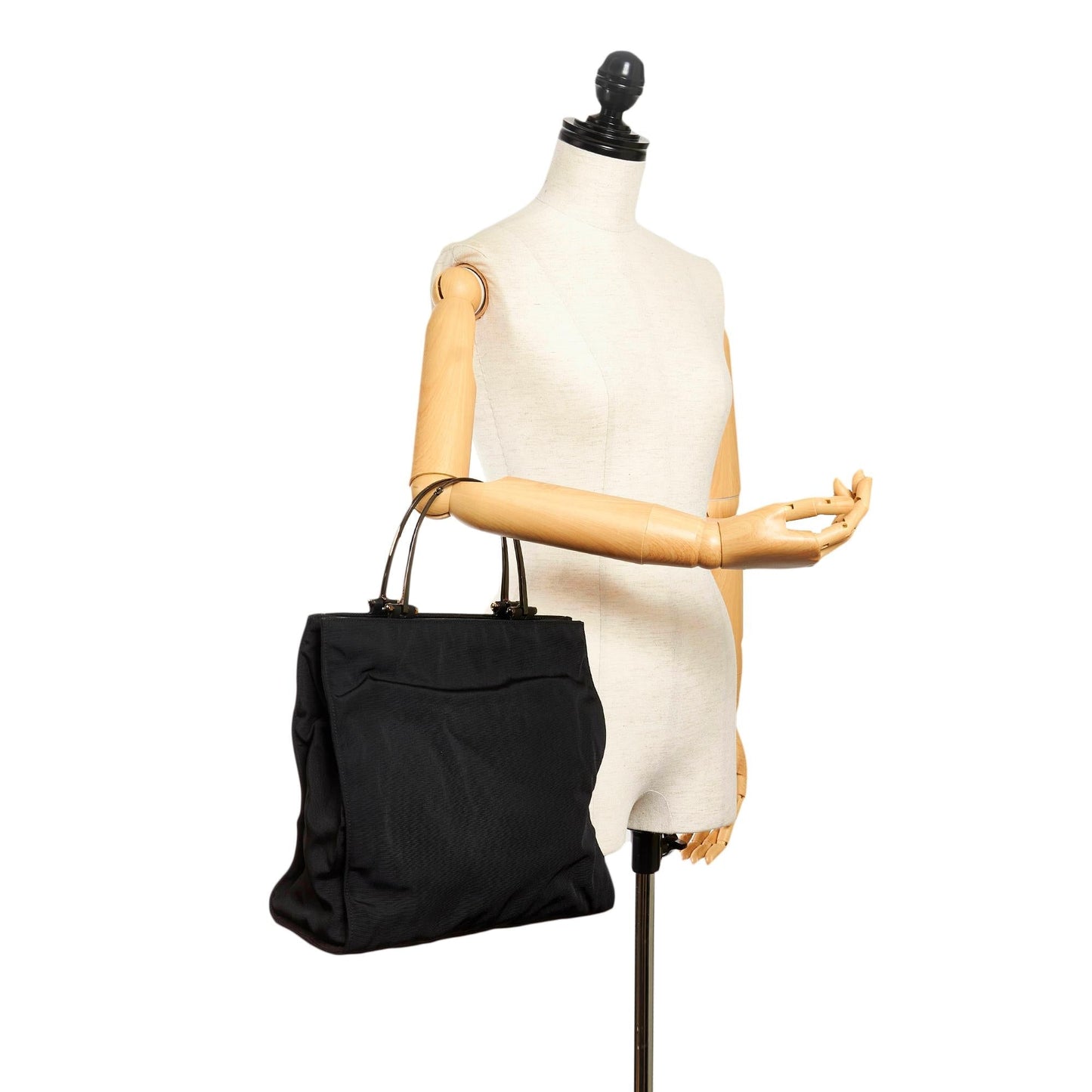Gucci Nylon Handbag (SHG-31588)