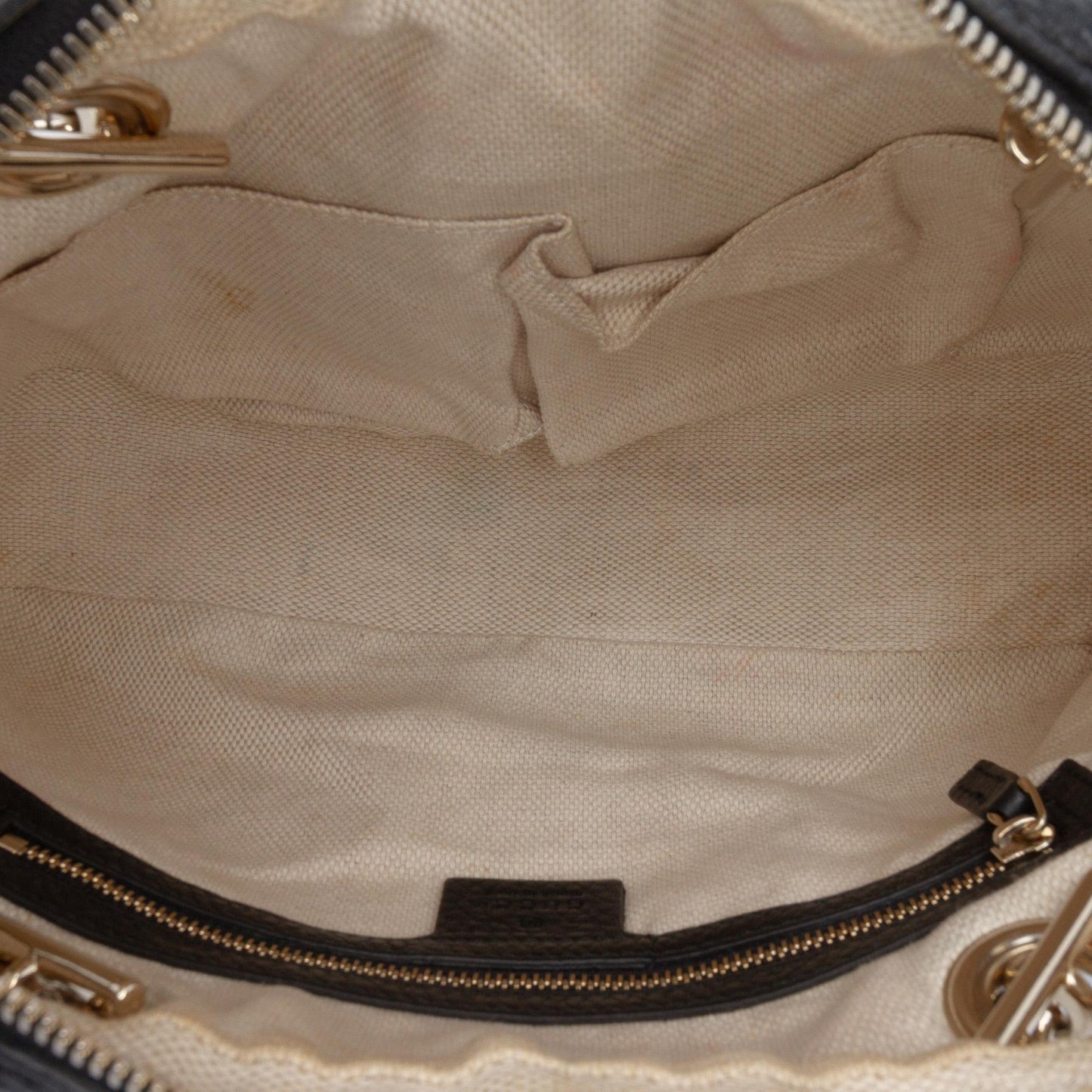 Gucci Pebbled Leather Soho Chain Zip Shoulder Bag