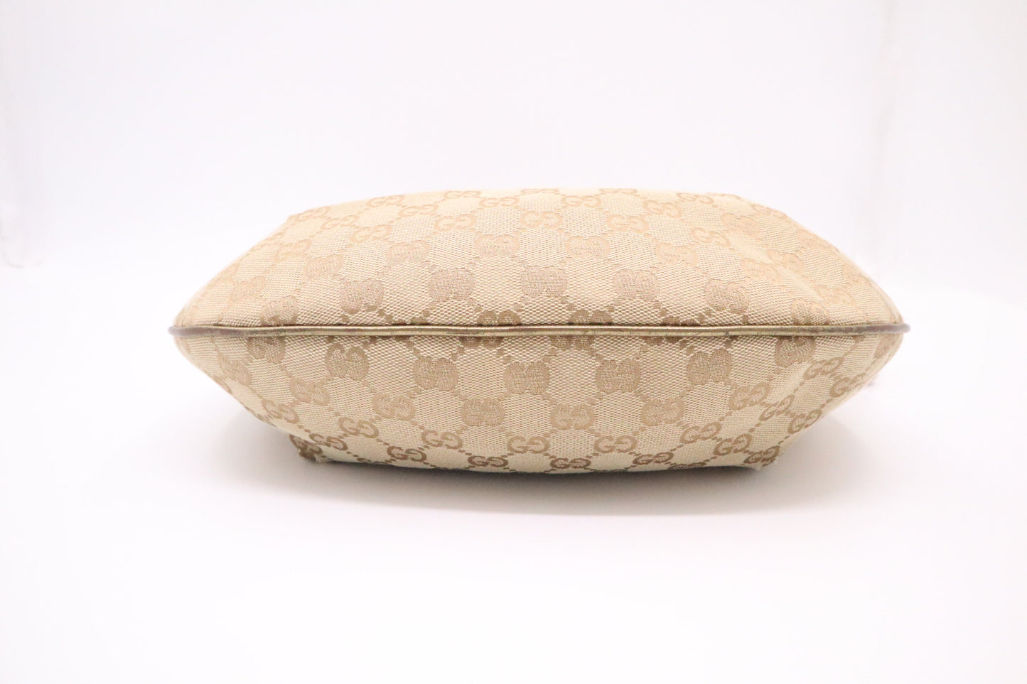 Gucci Shoulder Bag in Beige and Gold GG Supreme Canvas