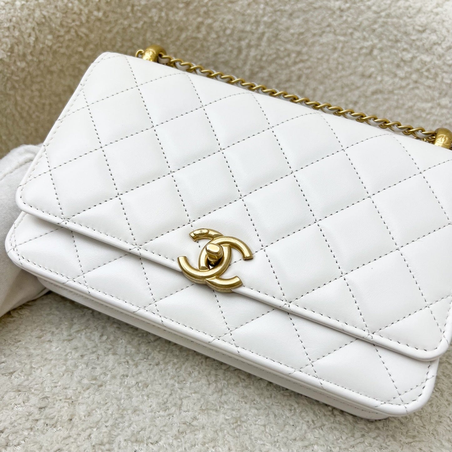 Chanel 24C Double Pearl Adjustable Chain Wallet on Chain WOC in White Calfskin and AGHW (Model: AP2289) Crossbody