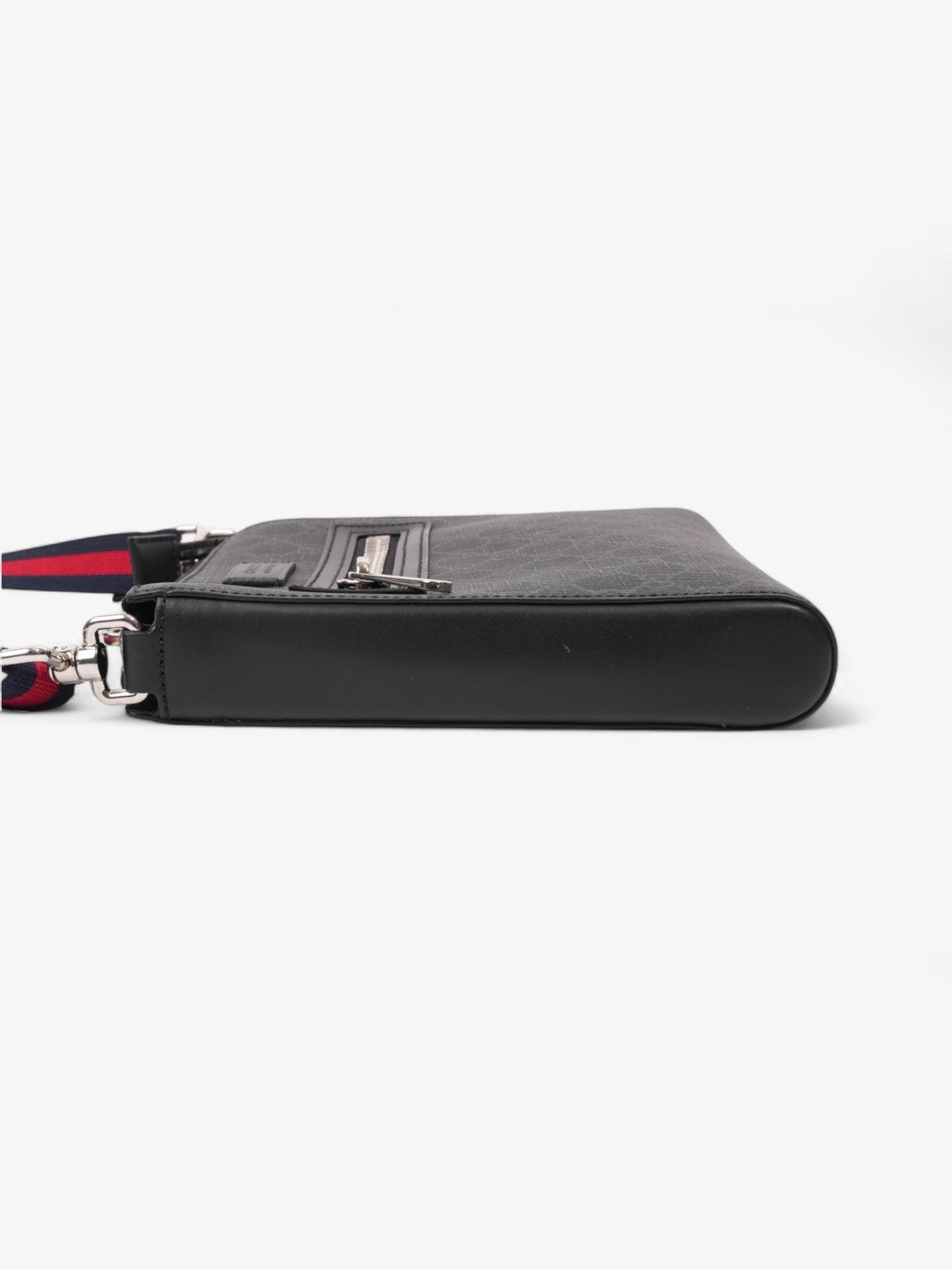 Gucci GG Messenger GG Supreme / Black Coated Canvas