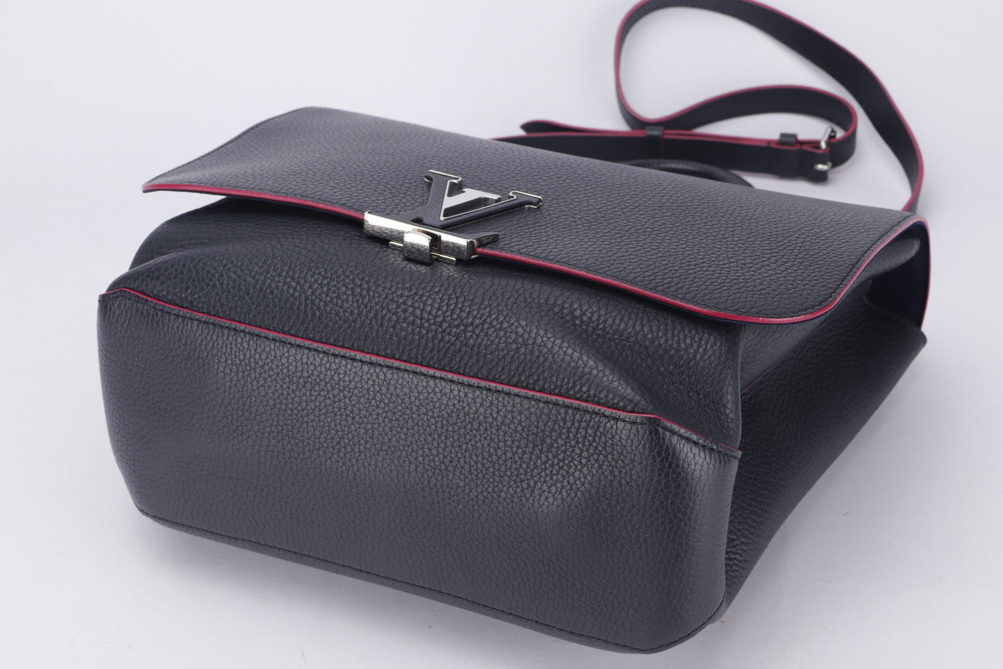 LOUIS VUITTON VOLTA ( ) PM SIZE, BLACK LEATHER, WITH STRAP & DUST COVER Handbag
