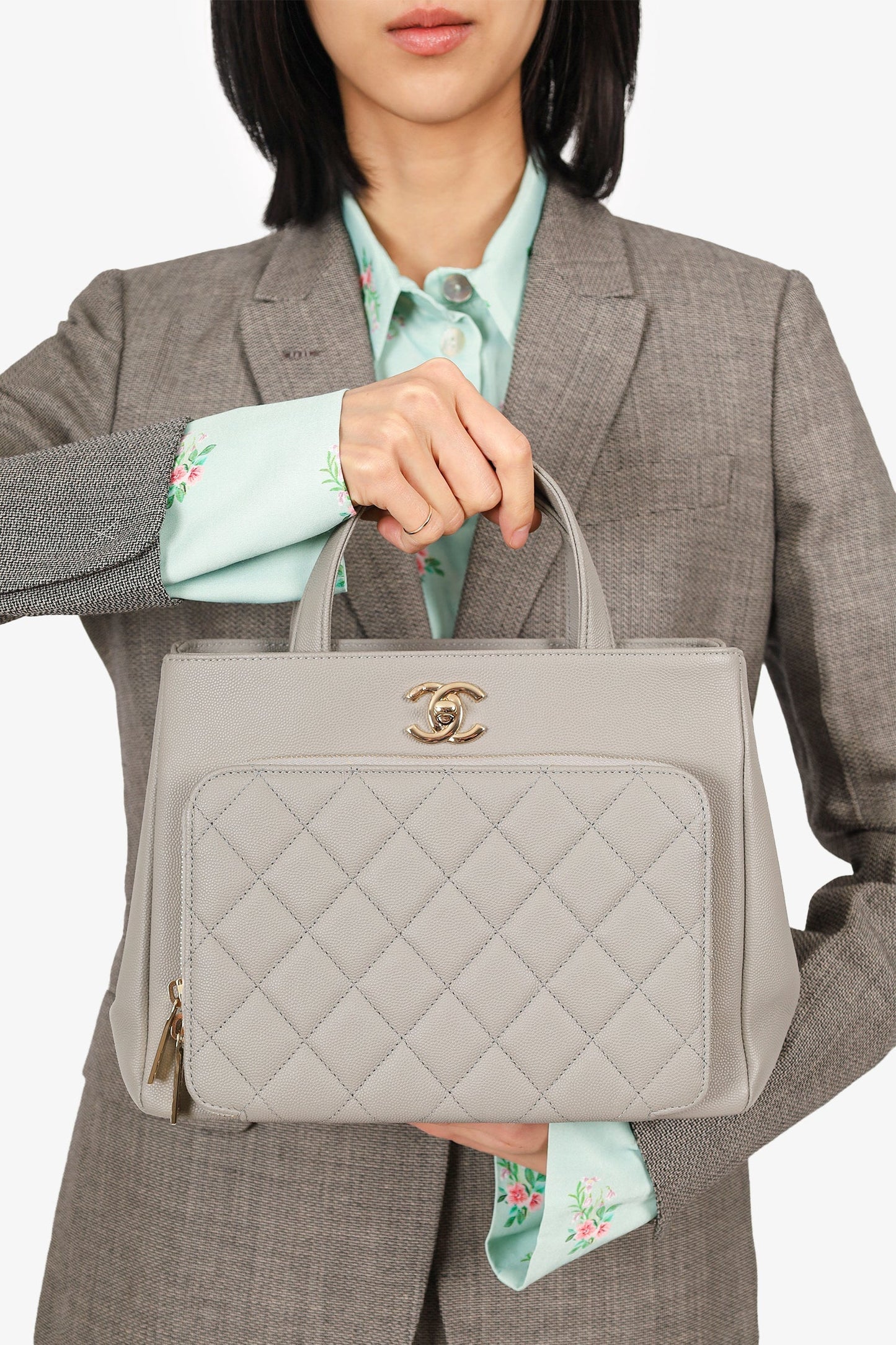 Chanel 2019 Grey Caviar Leather Quilted Small Business Affinity Shopping Tote