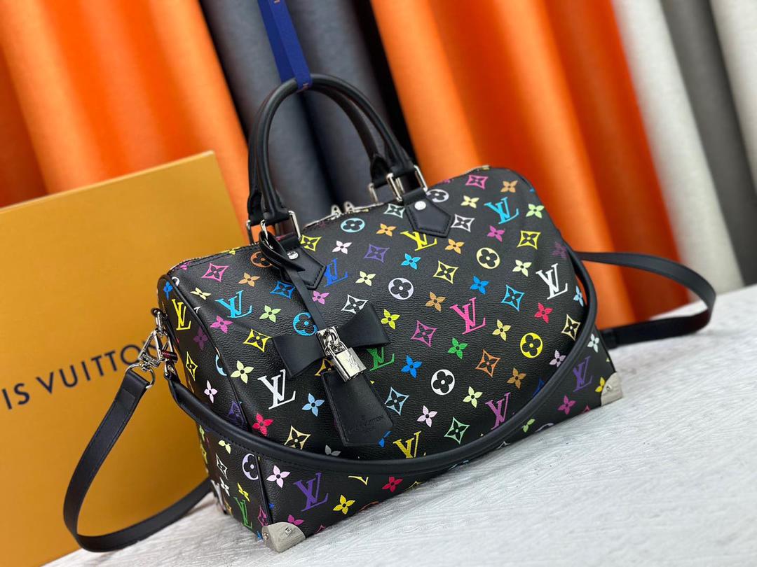 Louis Vuitton LV x TM Soft 30 M13257