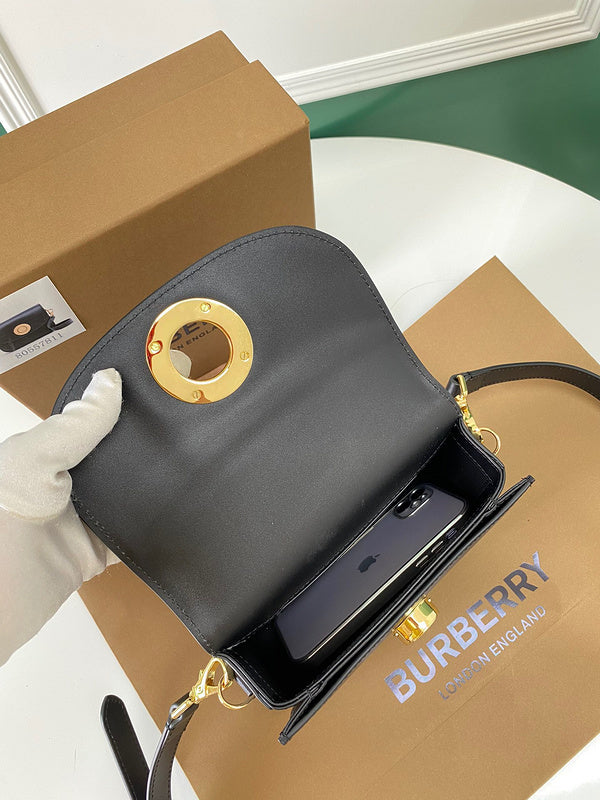 Burberry Bags 465