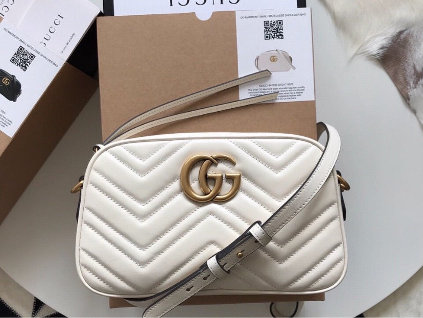 Gucci Woman Shoulder Bag Style 7