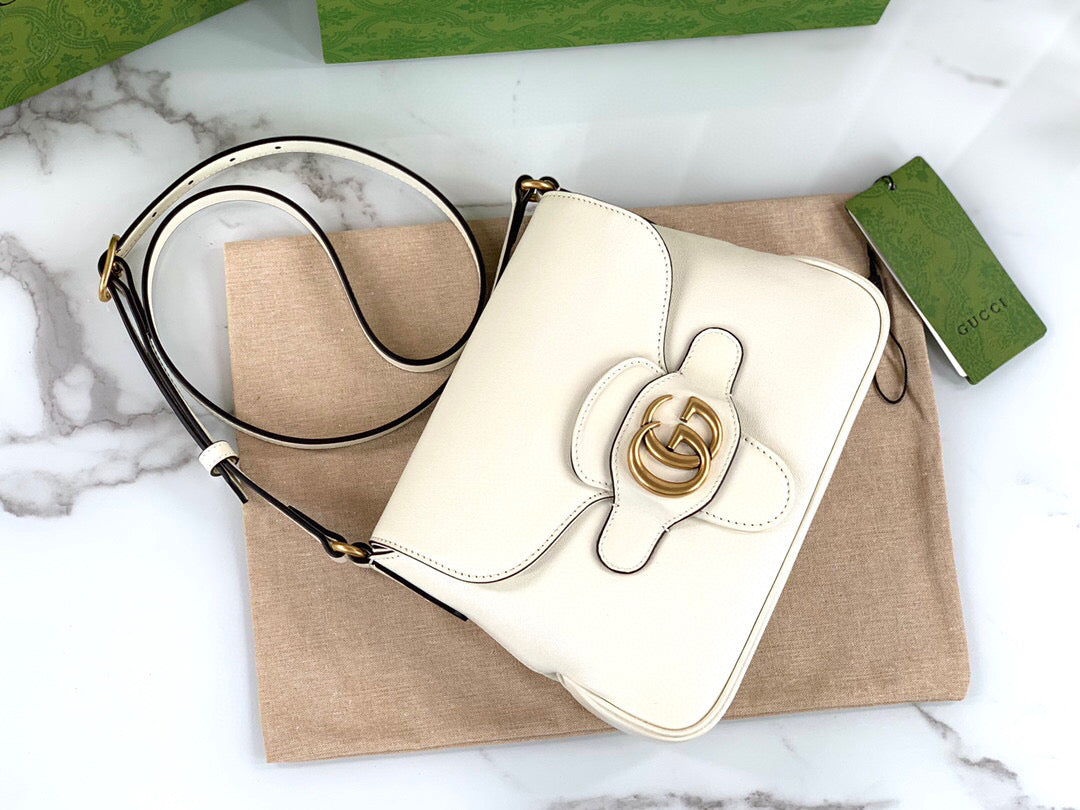 Gucci Leather Shoulder Bag Style 32