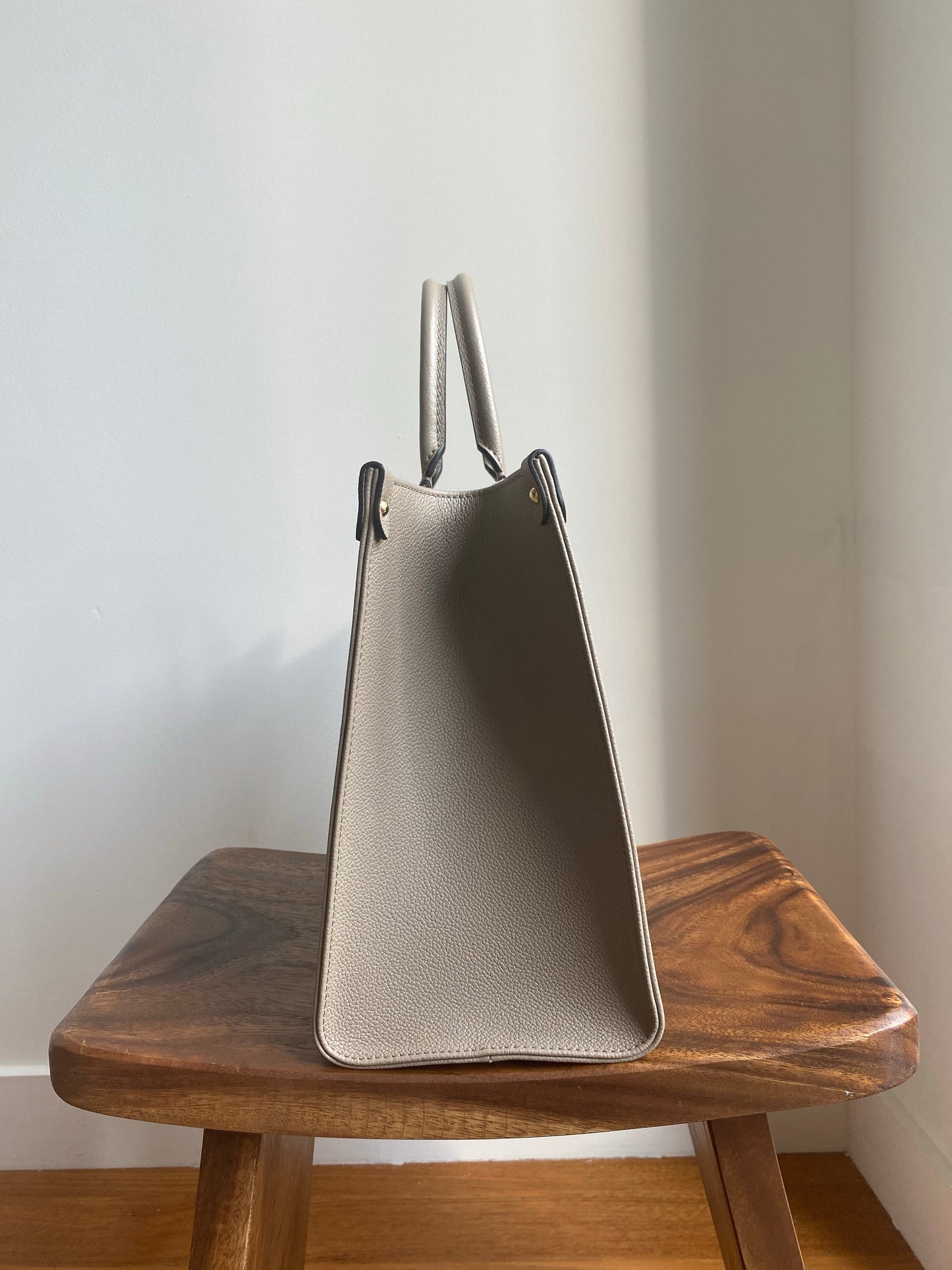 Louis Vuitton Empreinte OnTheGo MM Tote