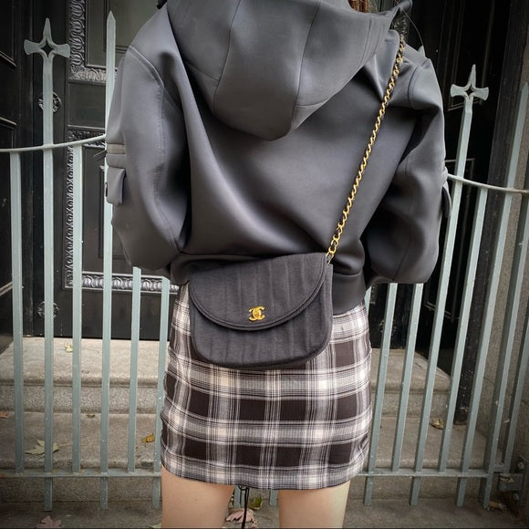 CHANEL 24k gold cloth shoulder bag