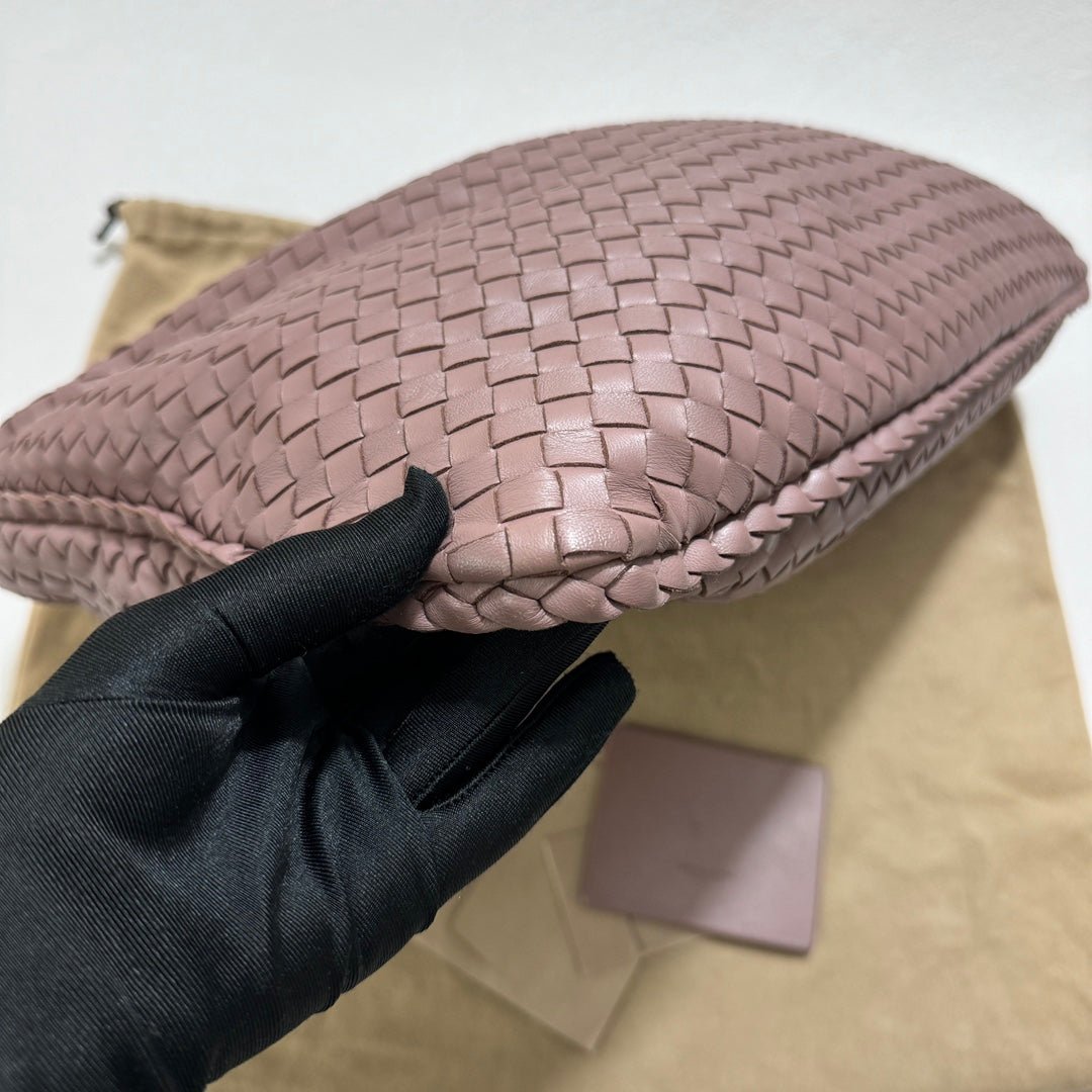 Bottega Veneta Veneta Leather Hobo Large Nude Dirty Pink 47cm Never Worn