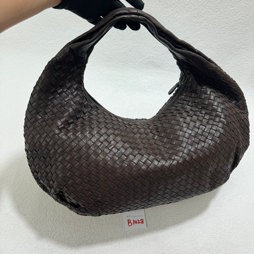 Bottega Veneta Belly Hobo Intrecciato Lambskin Leather Milk Chocolate Brown Large 50cm