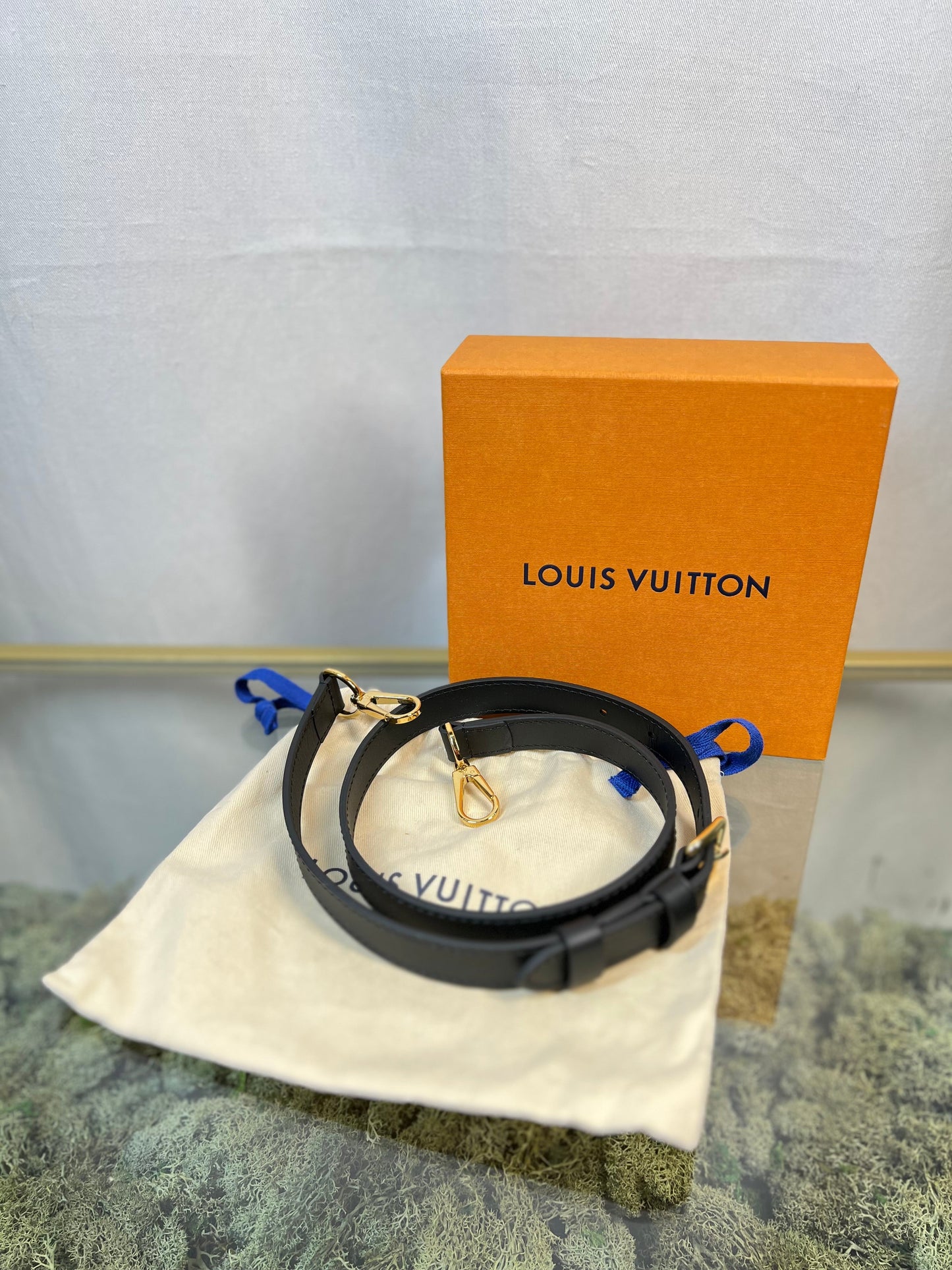 LOUIS VUITTON Bandouliere Black Leather Strap Crossbody