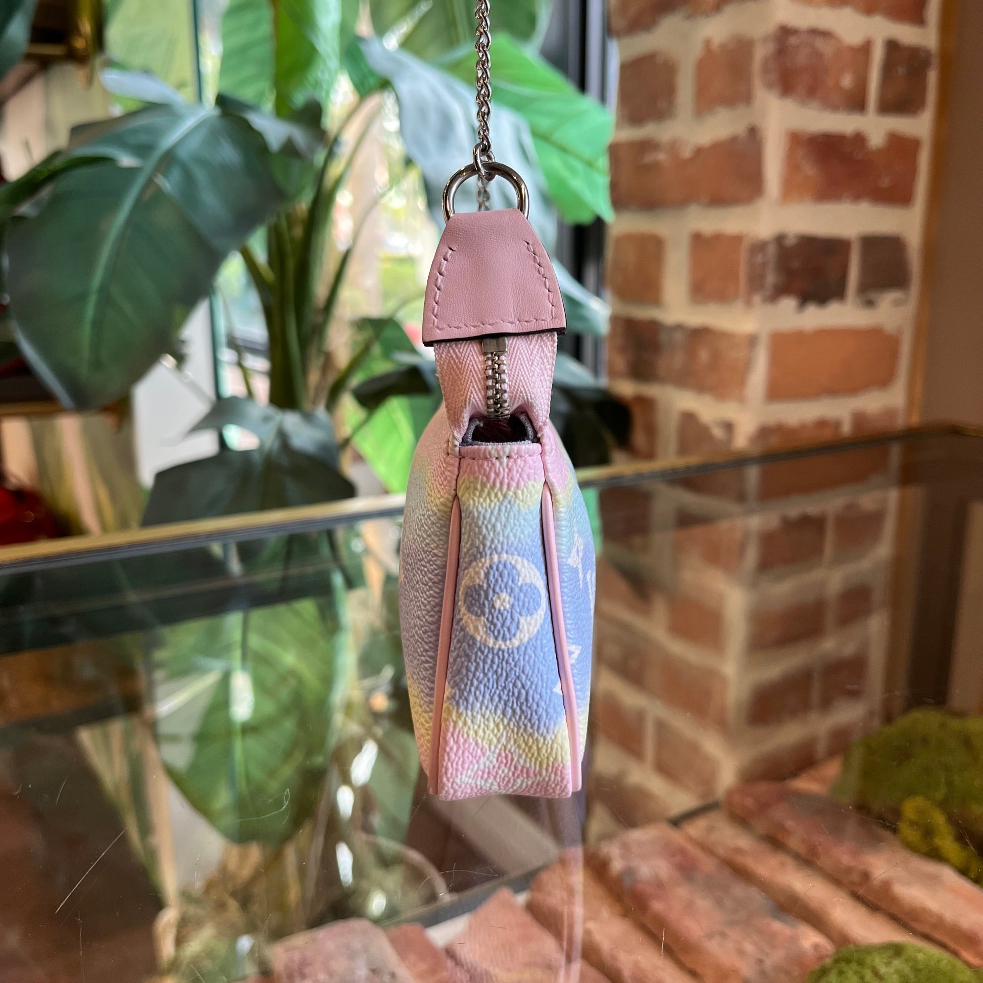 LOUIS VUITTON Pochette Accessories Mini Escale Pastel Crossbody