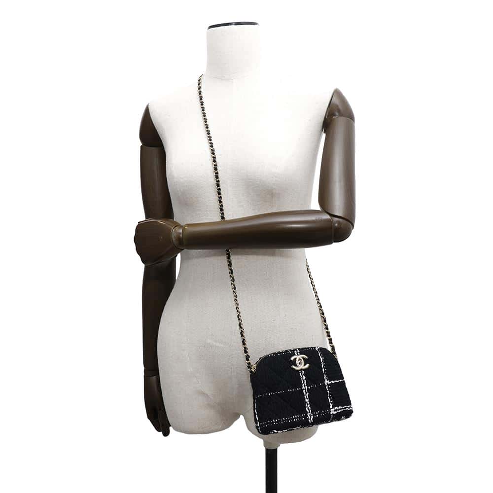 CHANEL PochetteChainShoulder Black Tweed
