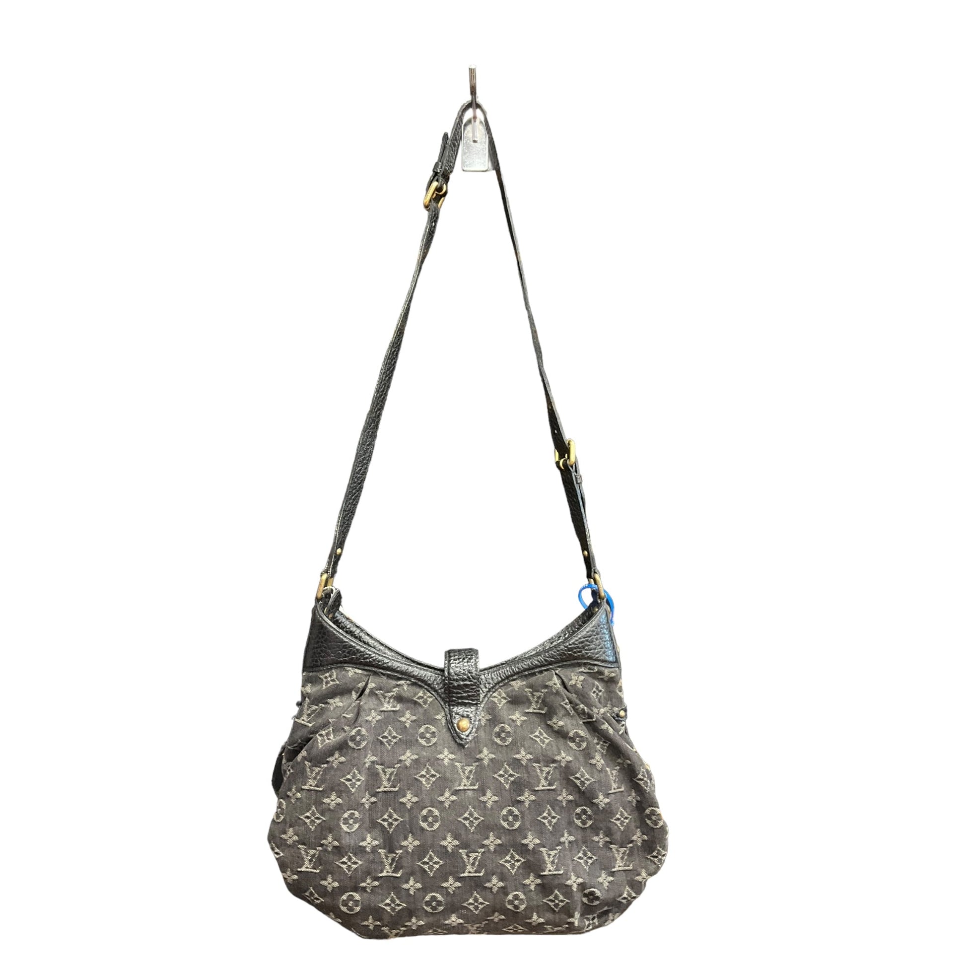 HandBag Luxury Designer By Louis Vuitton Size: Large