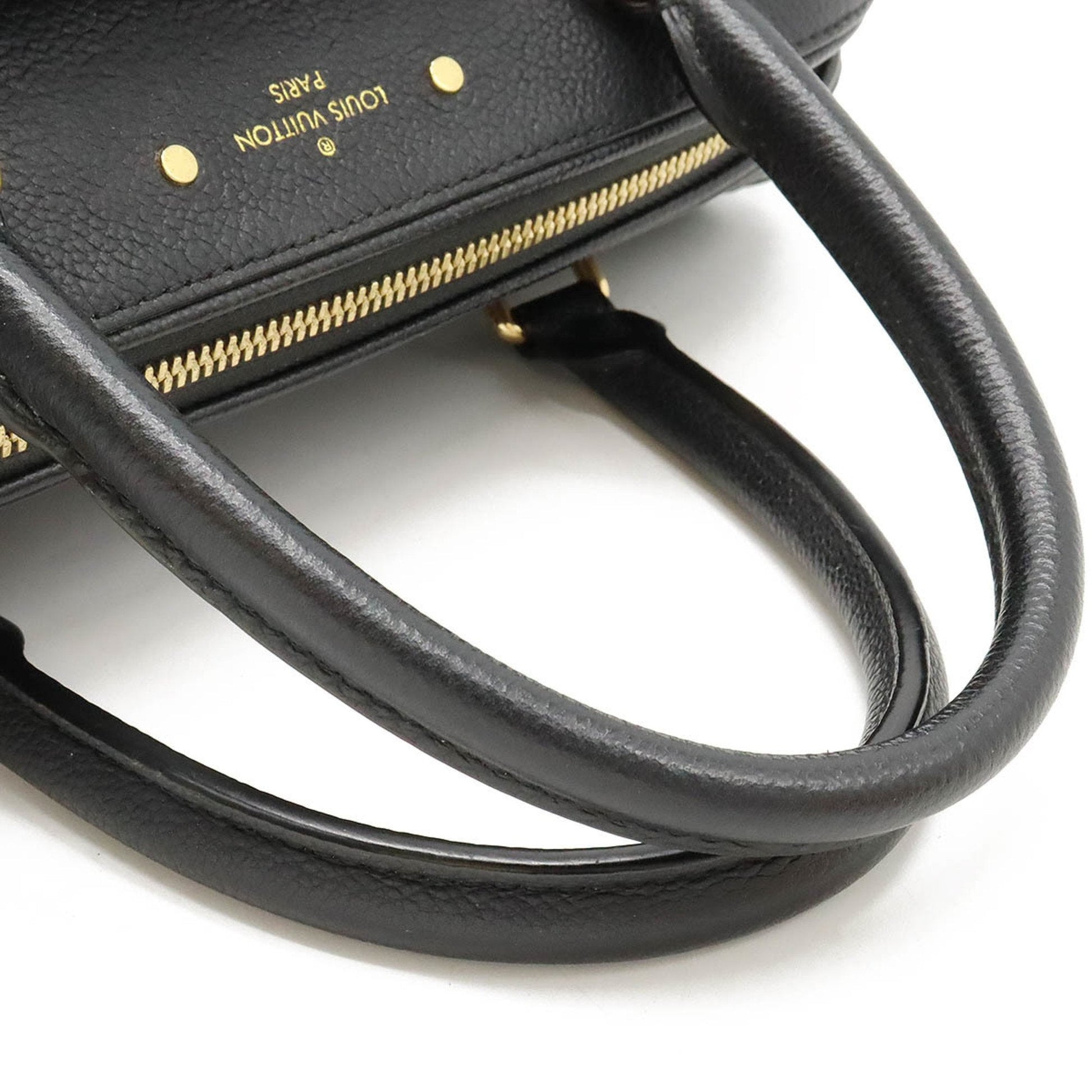 LOUIS VUITTON Shoulder Bag