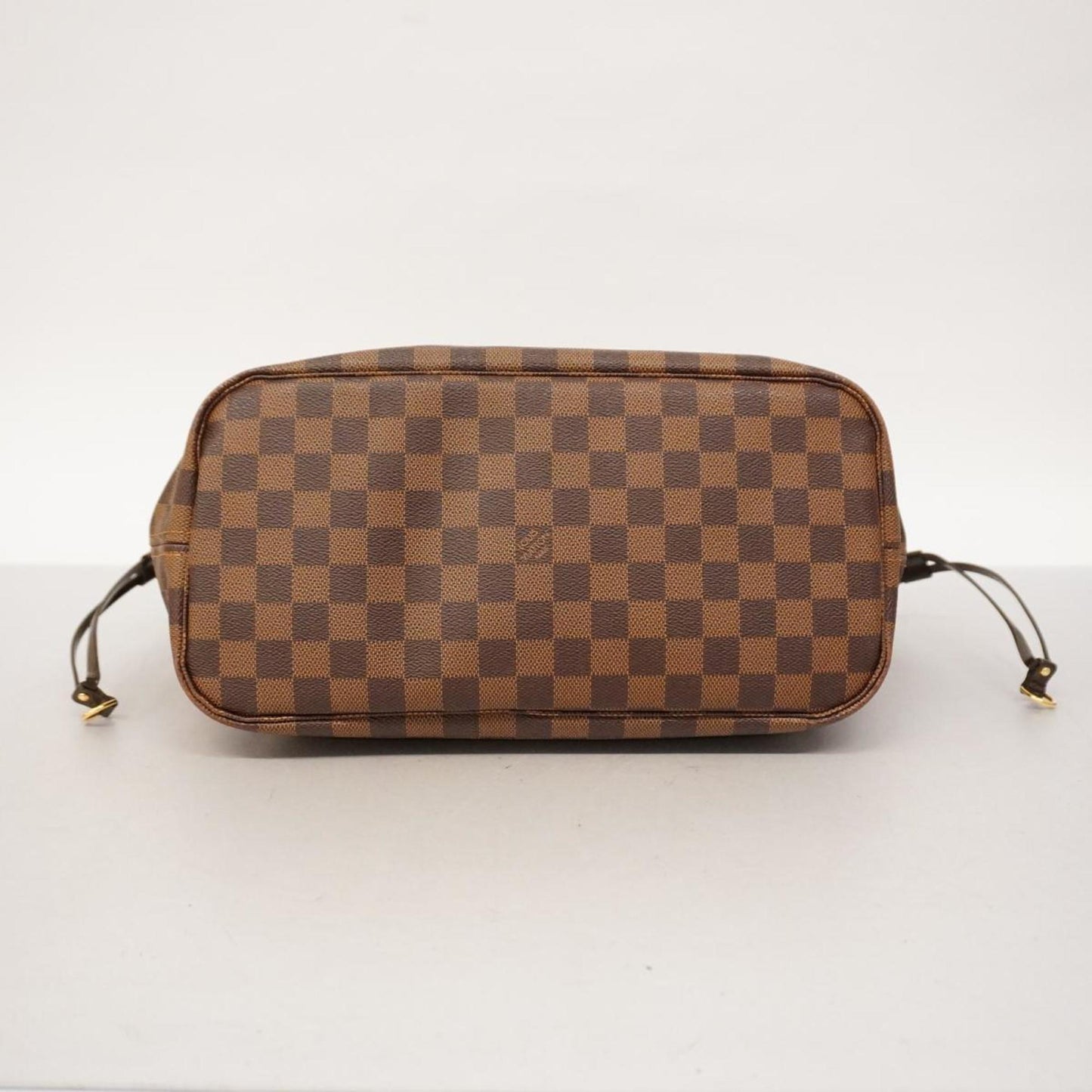 LOUIS VUITTON Neverfull MM Tote