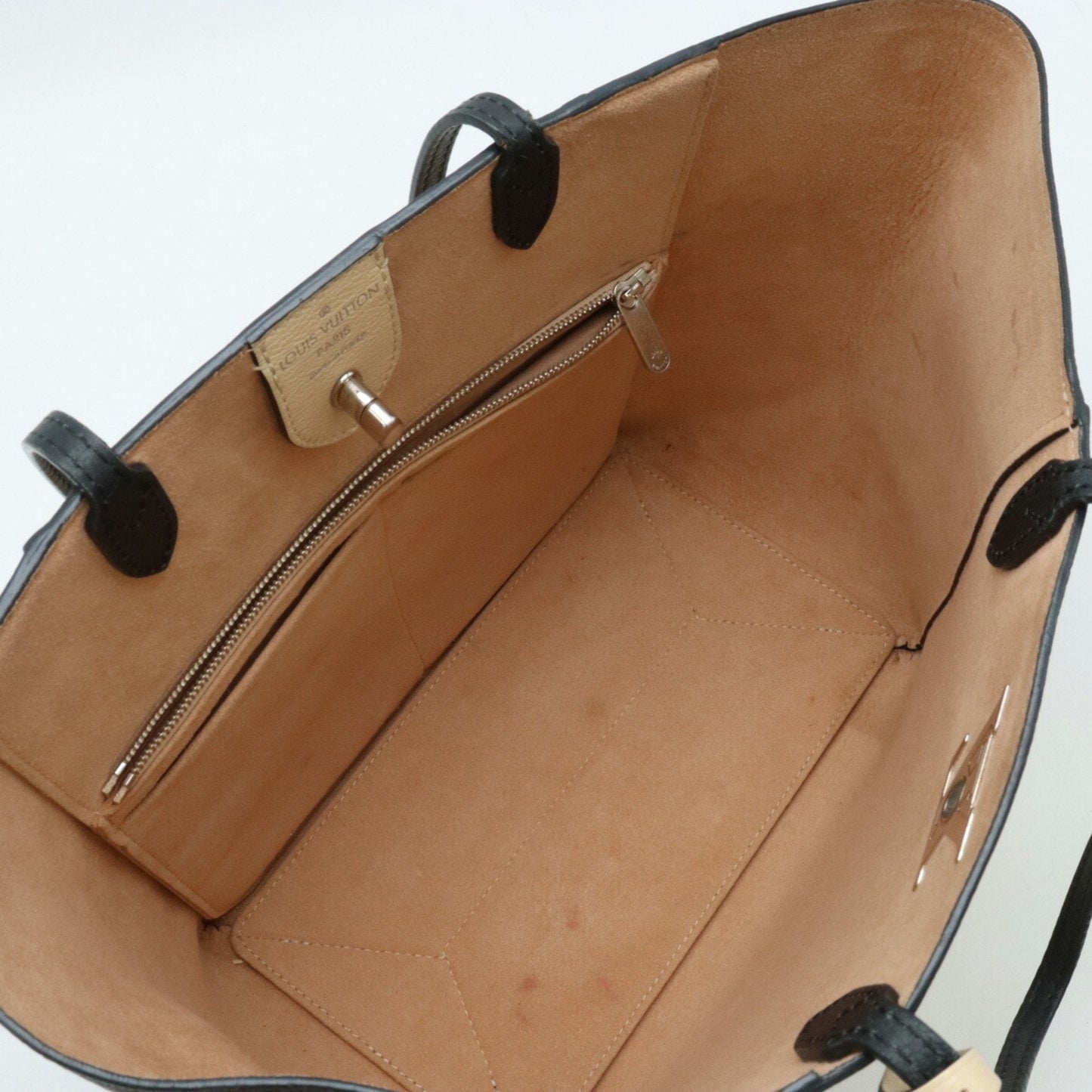 LOUIS VUITTON Lockme Tote